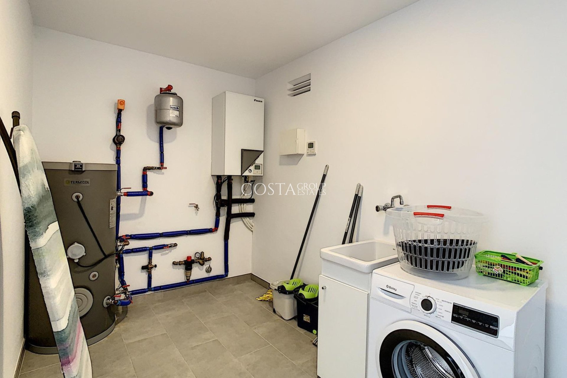 Resale - Villa -
Benitachell - Benitachell Centro