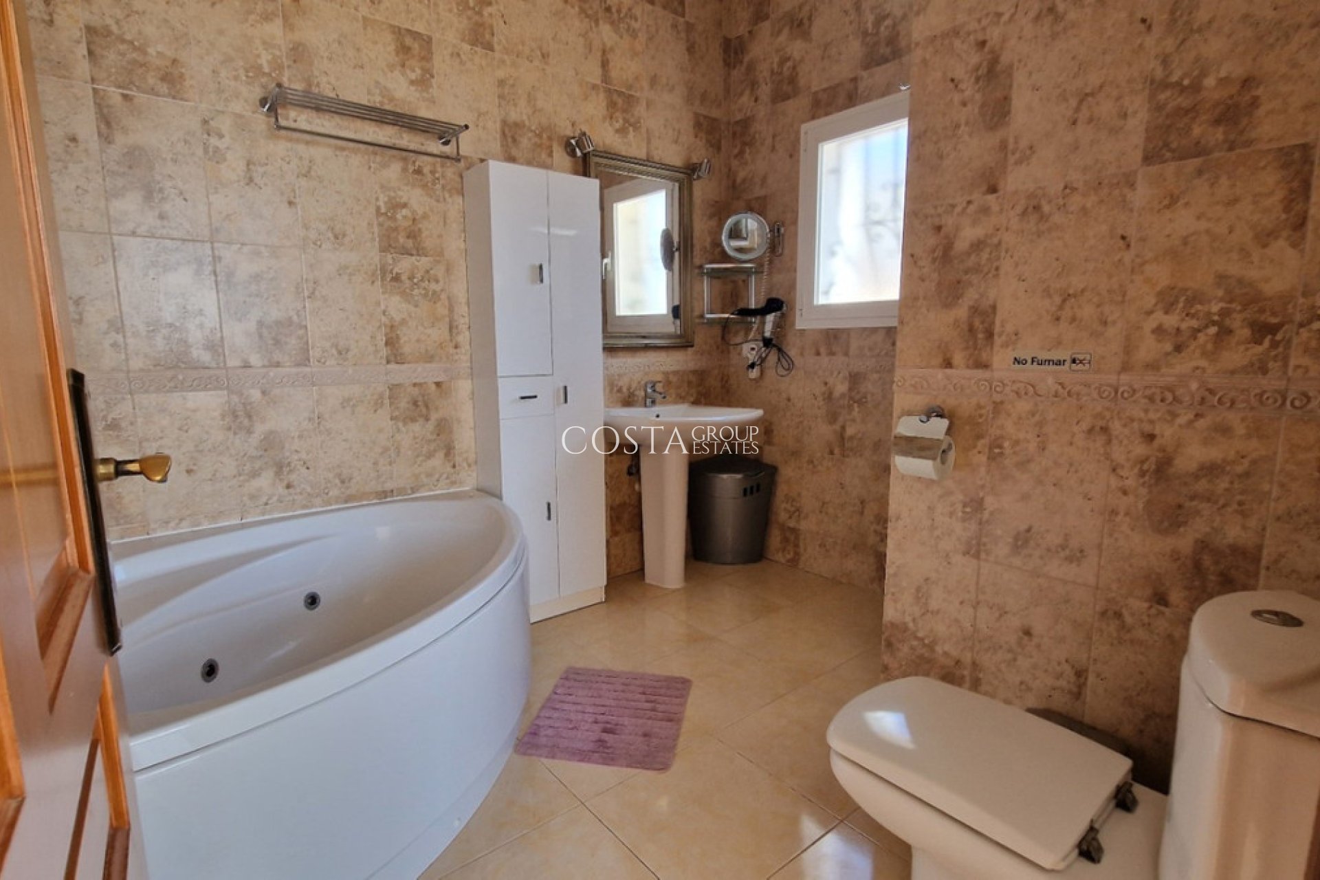 Resale - Villa -
Benitachell - Benitachell Centro