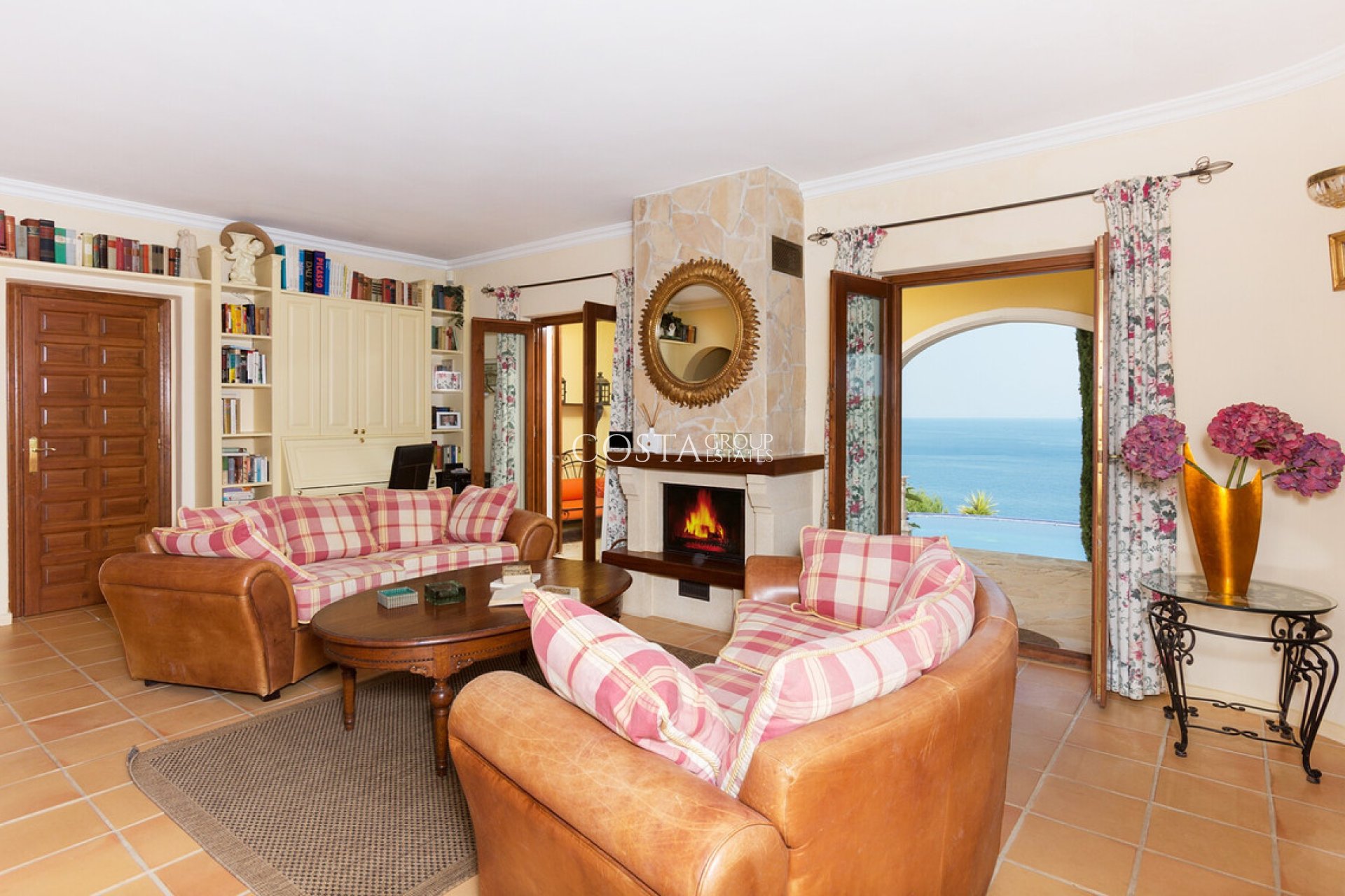 Resale - Villa -
Benitachell - Cumbre Del Sol