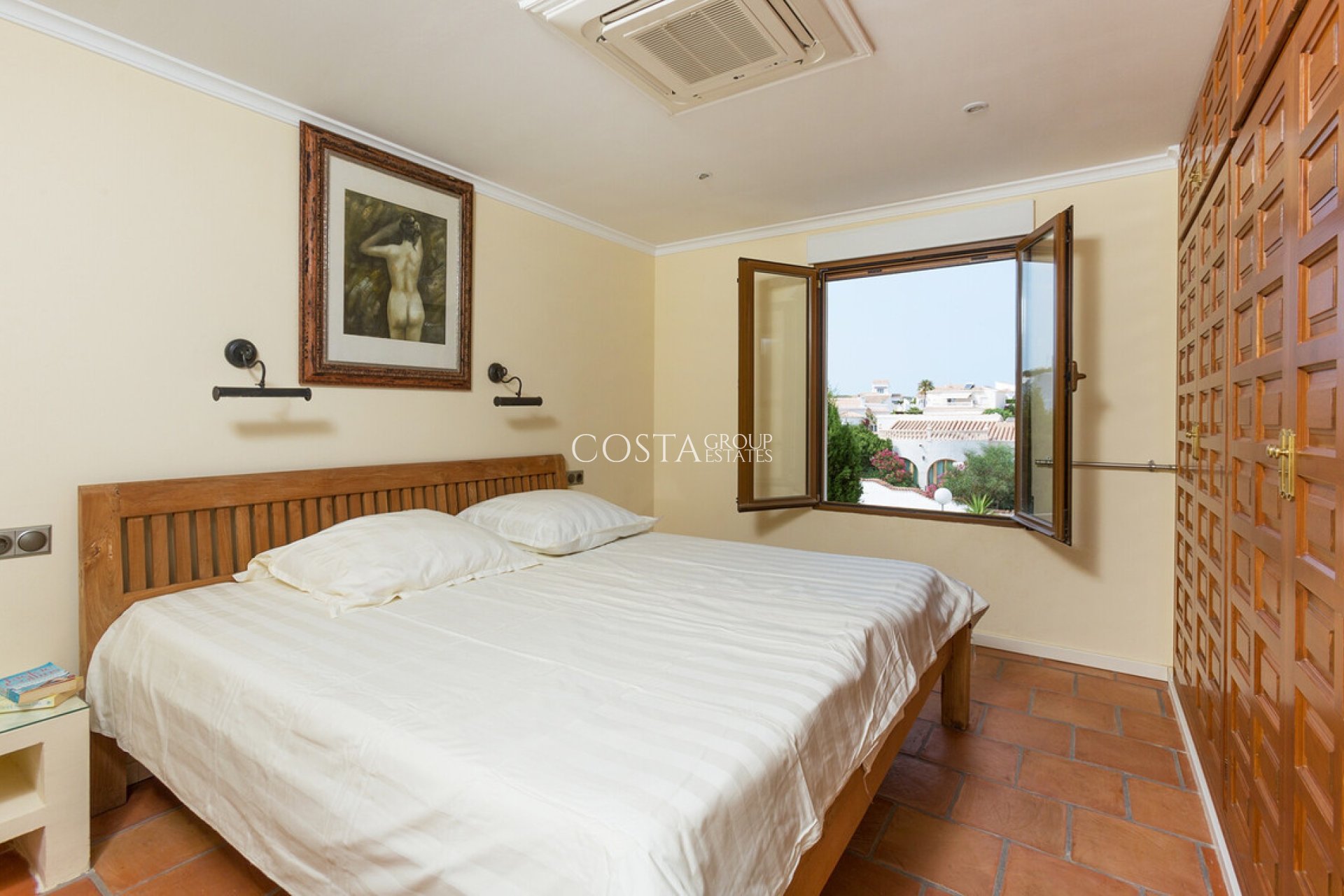 Resale - Villa -
Benitachell - Cumbre Del Sol