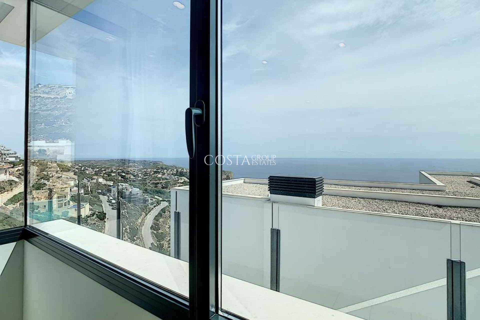 Resale - Villa -
Benitachell - Cumbre Del Sol