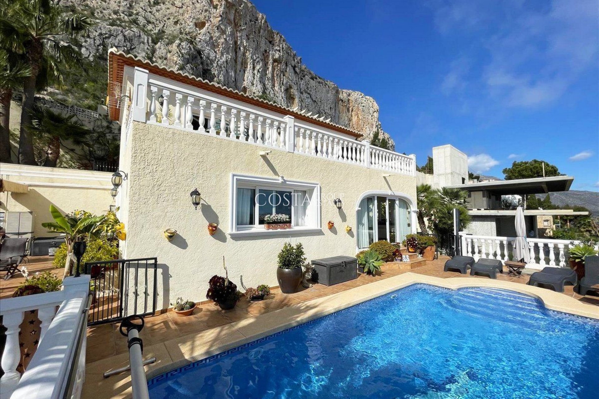 Resale - Villa -
Calpe - Calpe Centro
