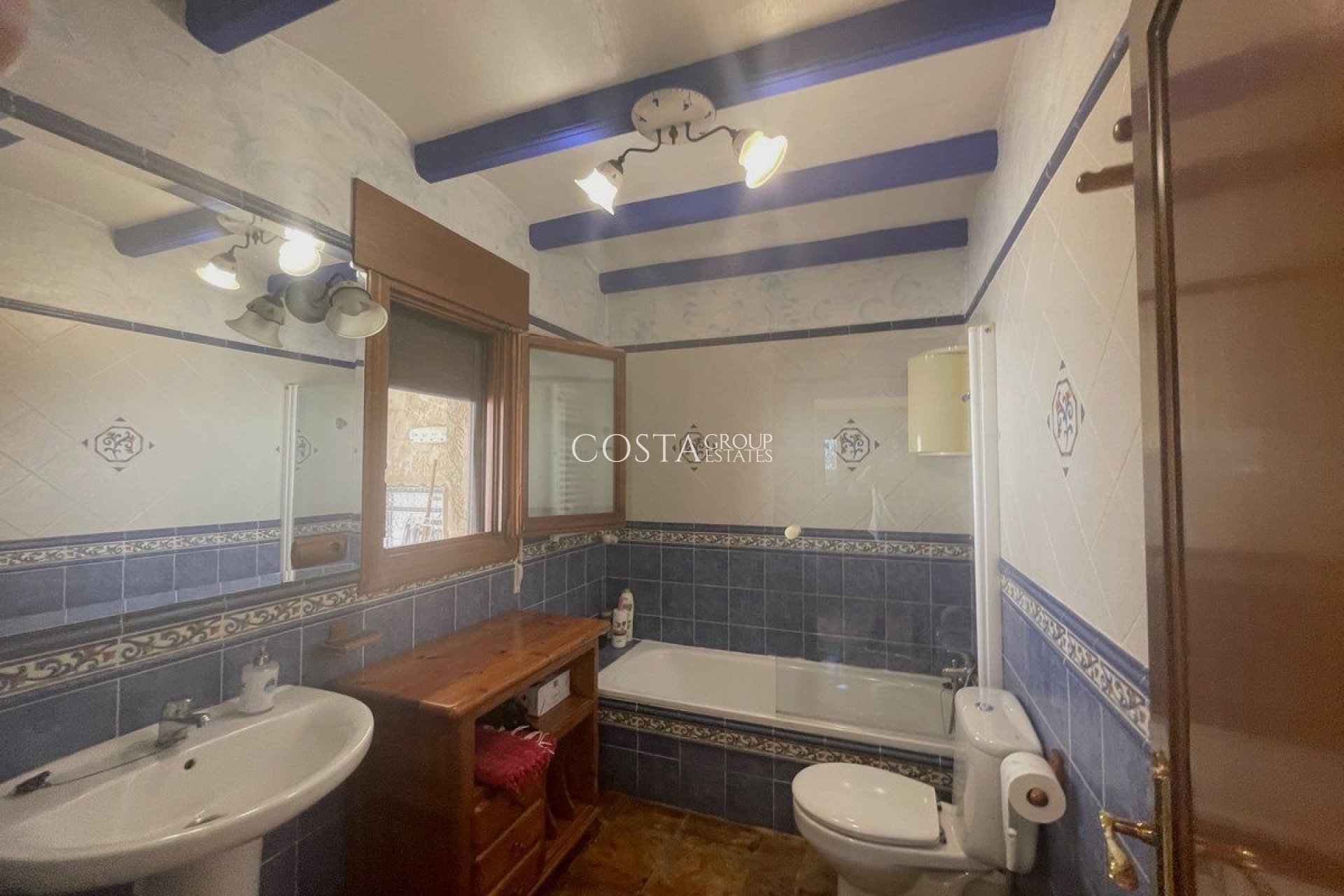 Resale - Villa -
Calpe - Calpe Centro