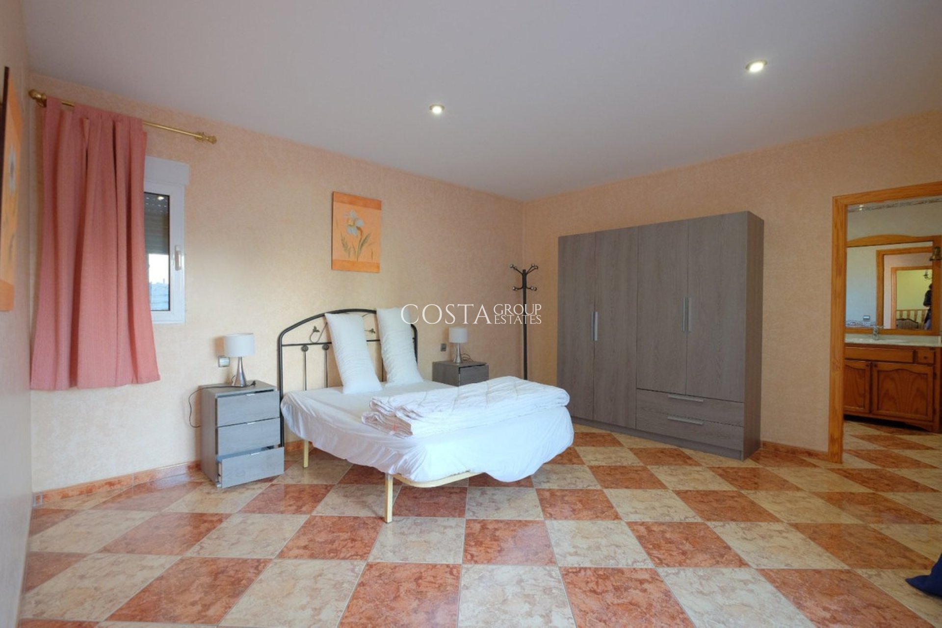 Resale - Villa -
Calpe - Calpe Centro