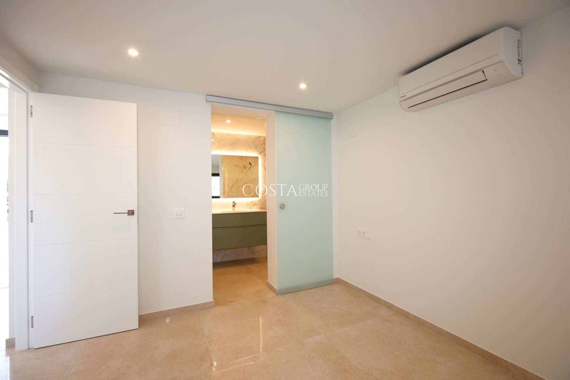 Resale - Villa -
Calpe - Calpe Centro