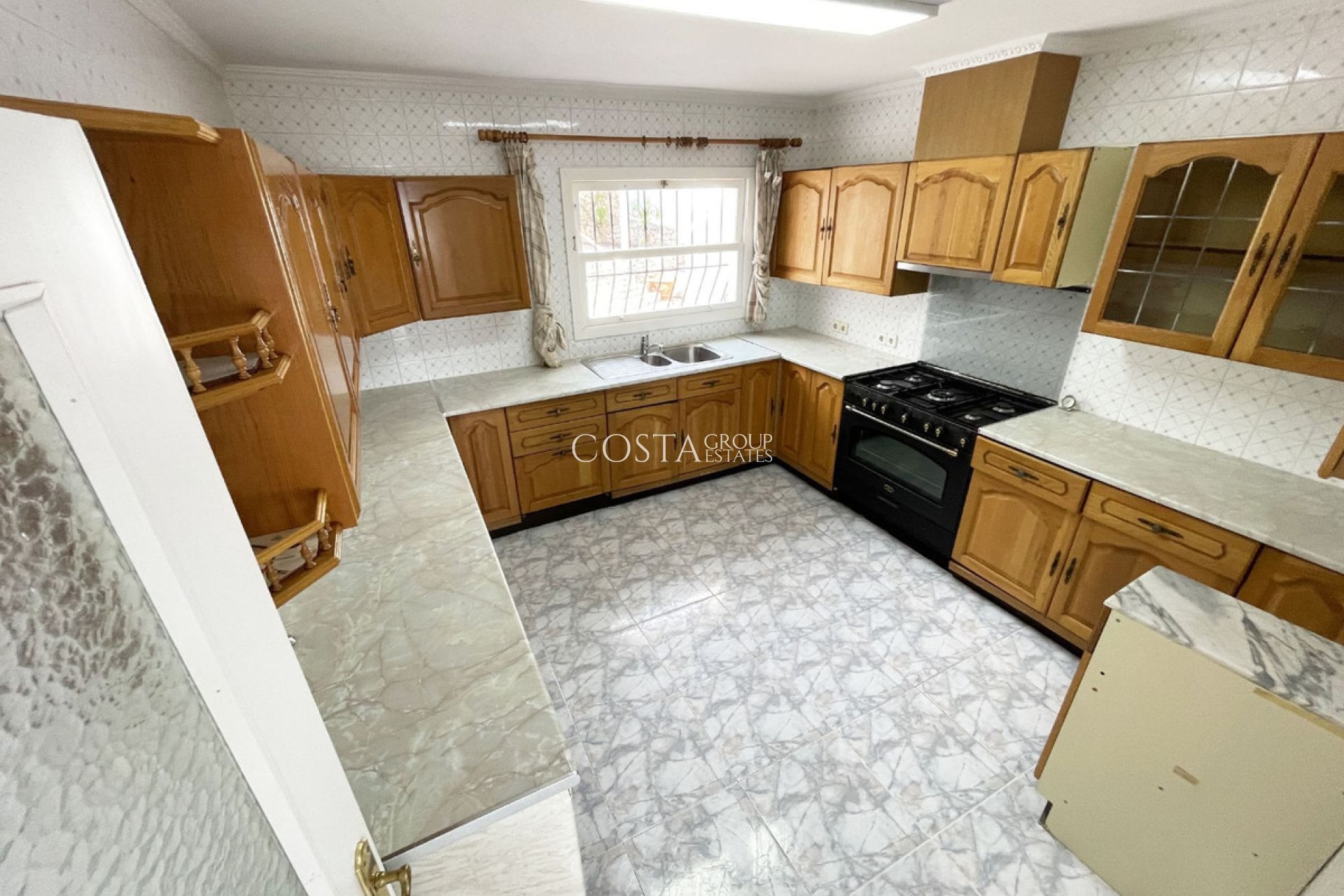 Resale - Villa -
Calpe - Calpe Centro