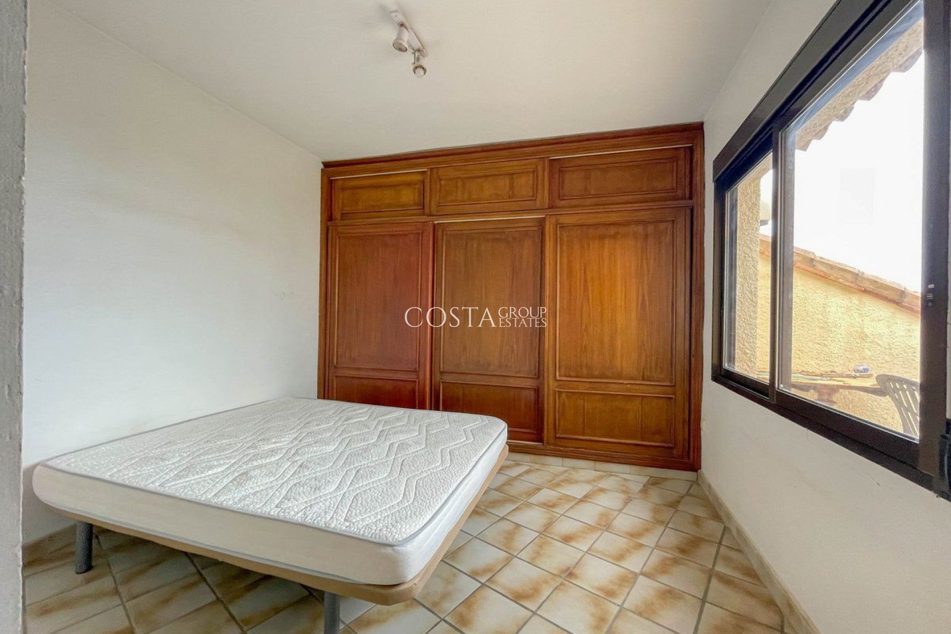 Resale - Villa -
Calpe - Calpe Centro
