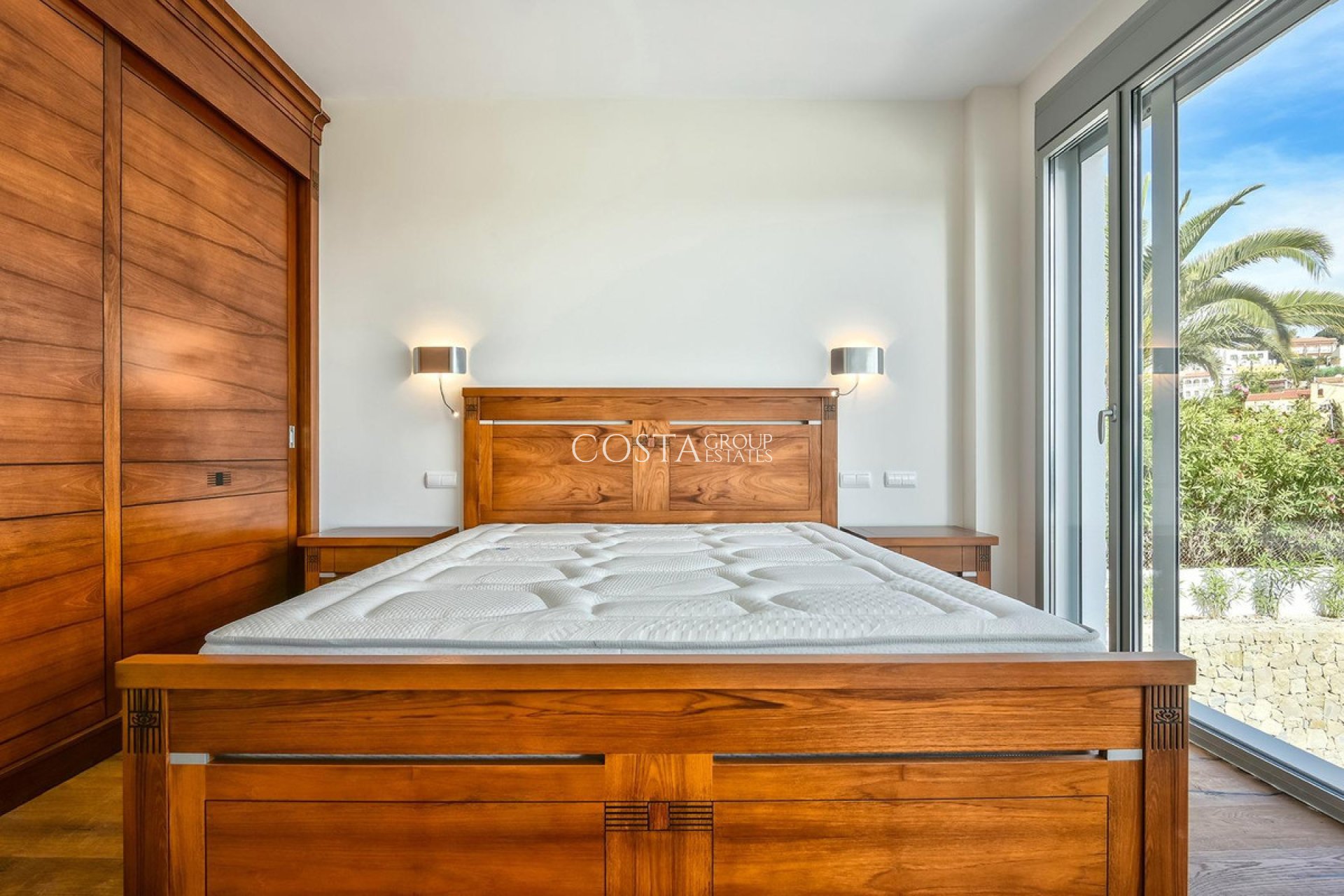 Resale - Villa -
Calpe - la Canuta