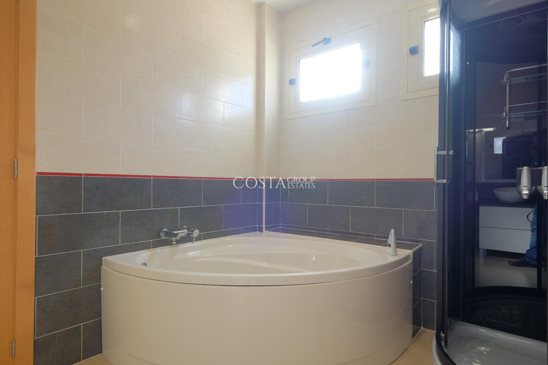 Resale - Villa -
Calpe - la Canuta