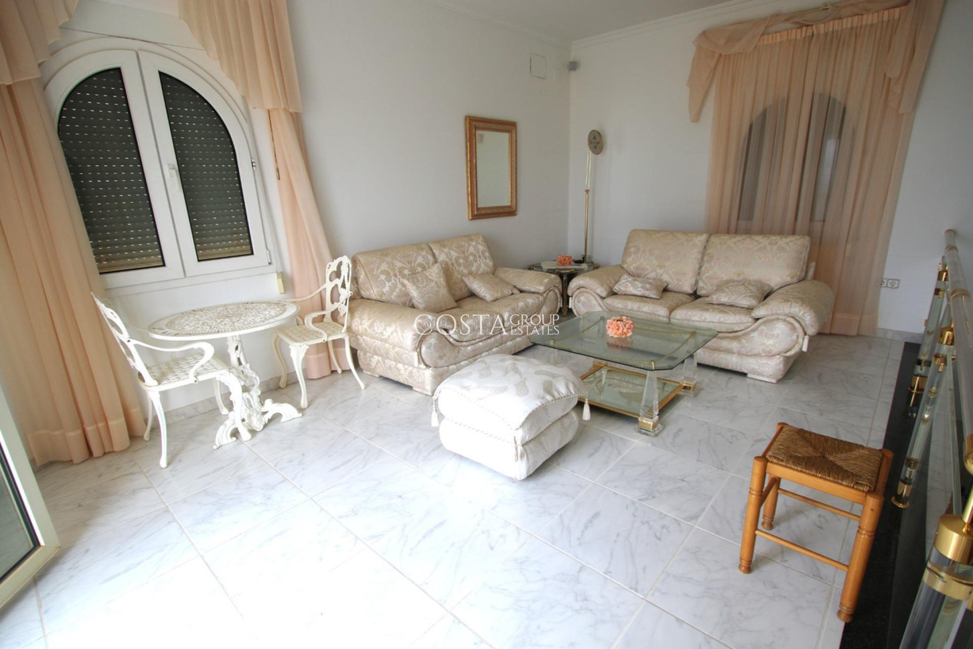Resale - Villa -
Calpe - la Canuta