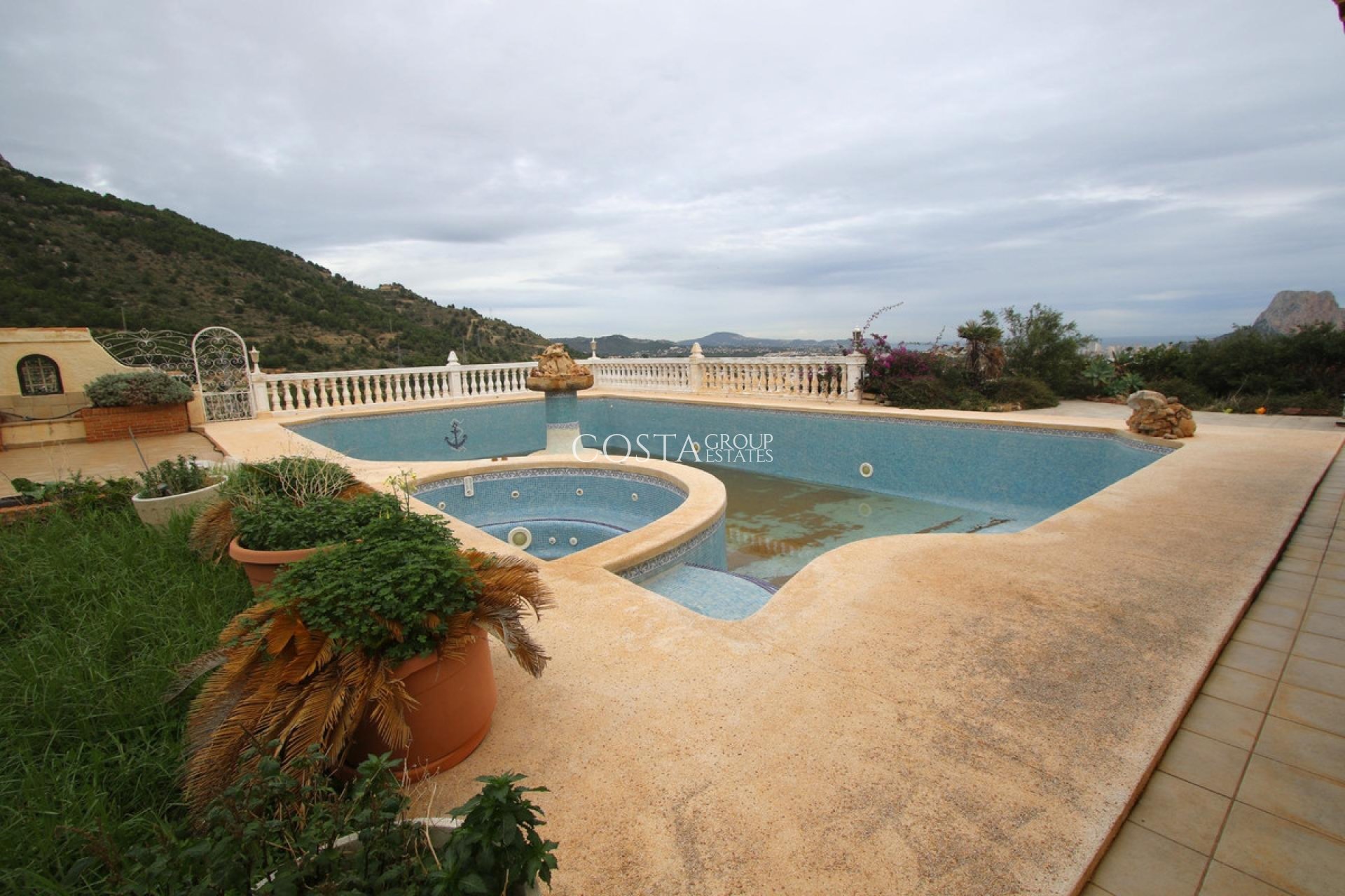 Resale - Villa -
Calpe - la Canuta