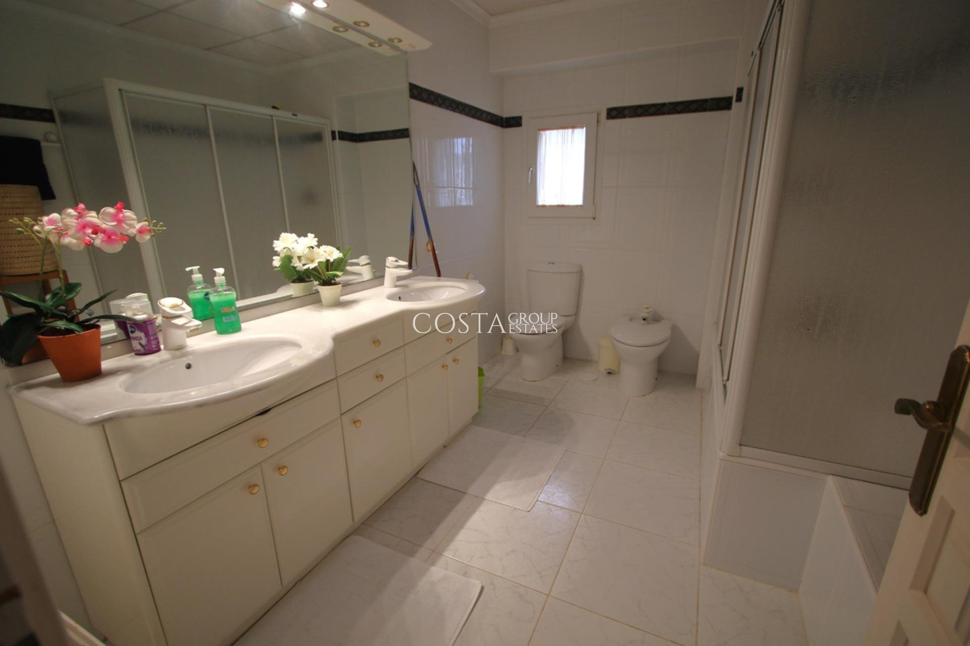 Resale - Villa -
Calpe - la Canuta