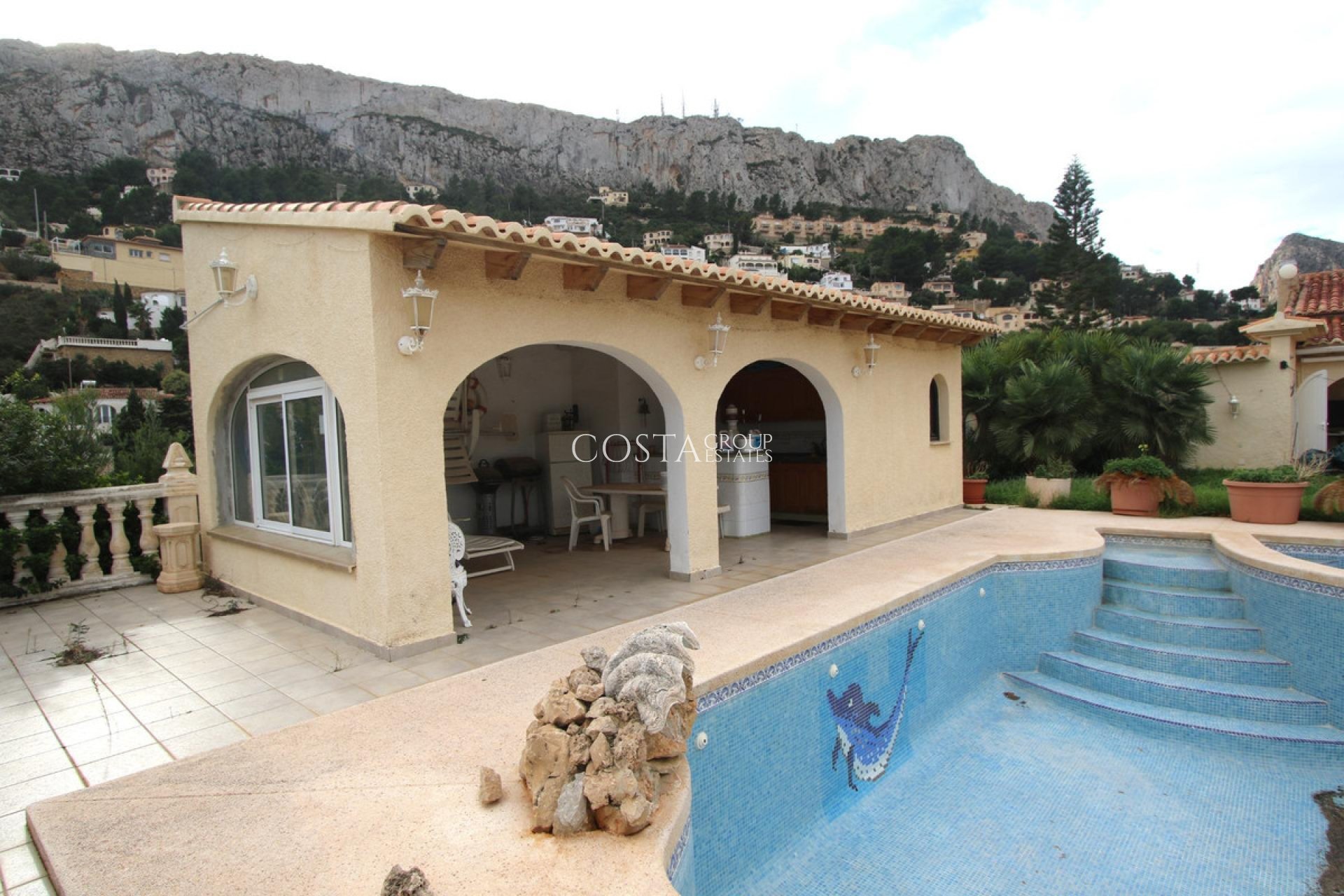 Resale - Villa -
Calpe - la Canuta