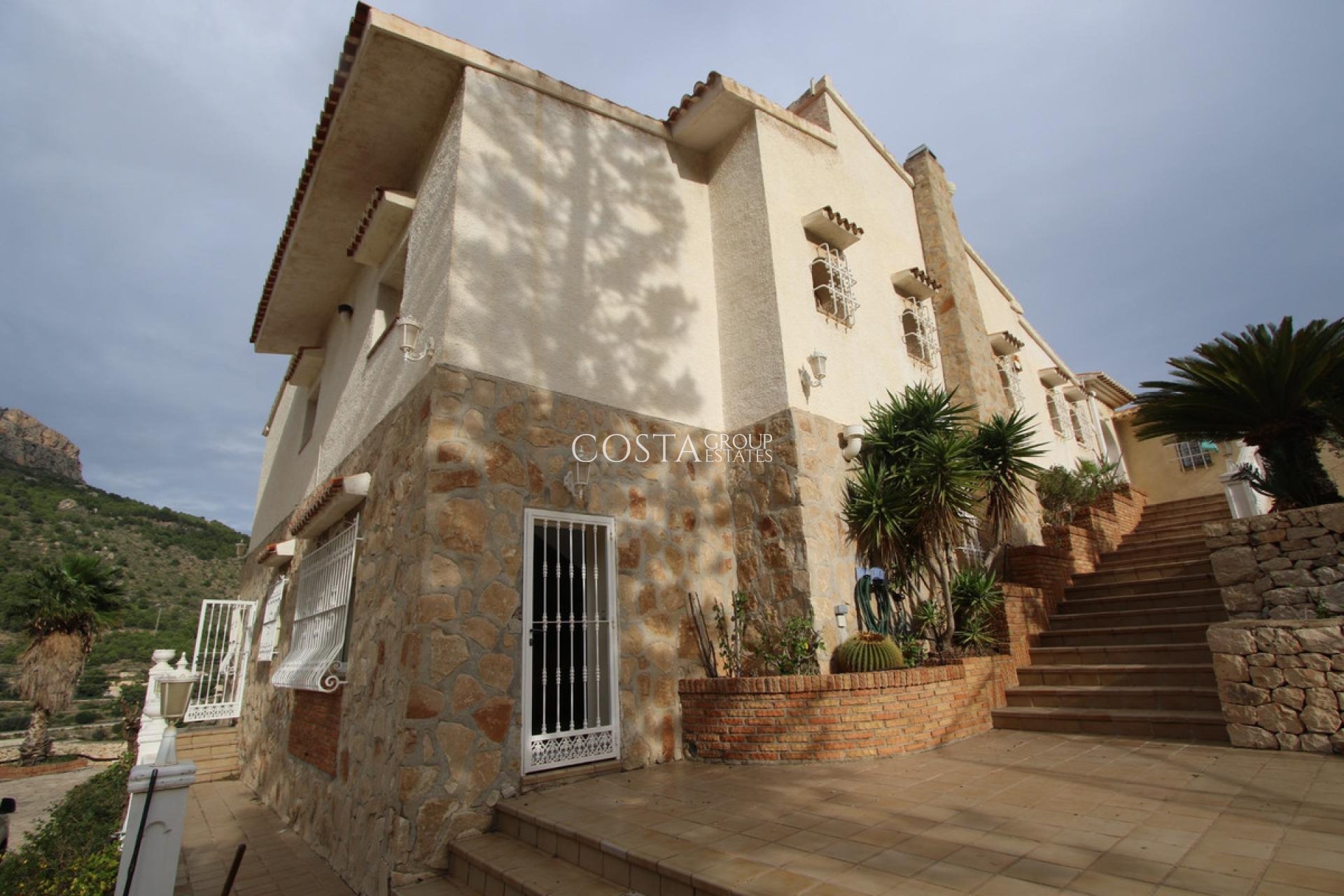 Resale - Villa -
Calpe - la Canuta