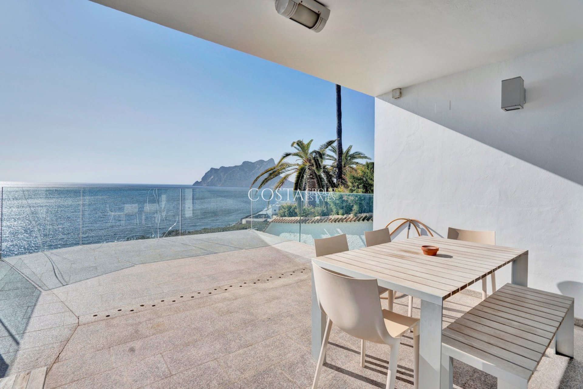 Resale - Villa -
Calpe - Les Bassetes