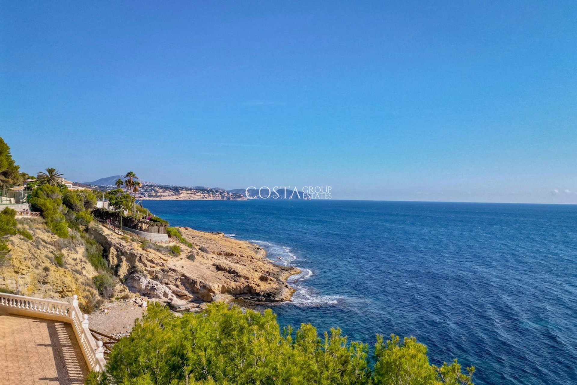 Resale - Villa -
Calpe - Les Bassetes