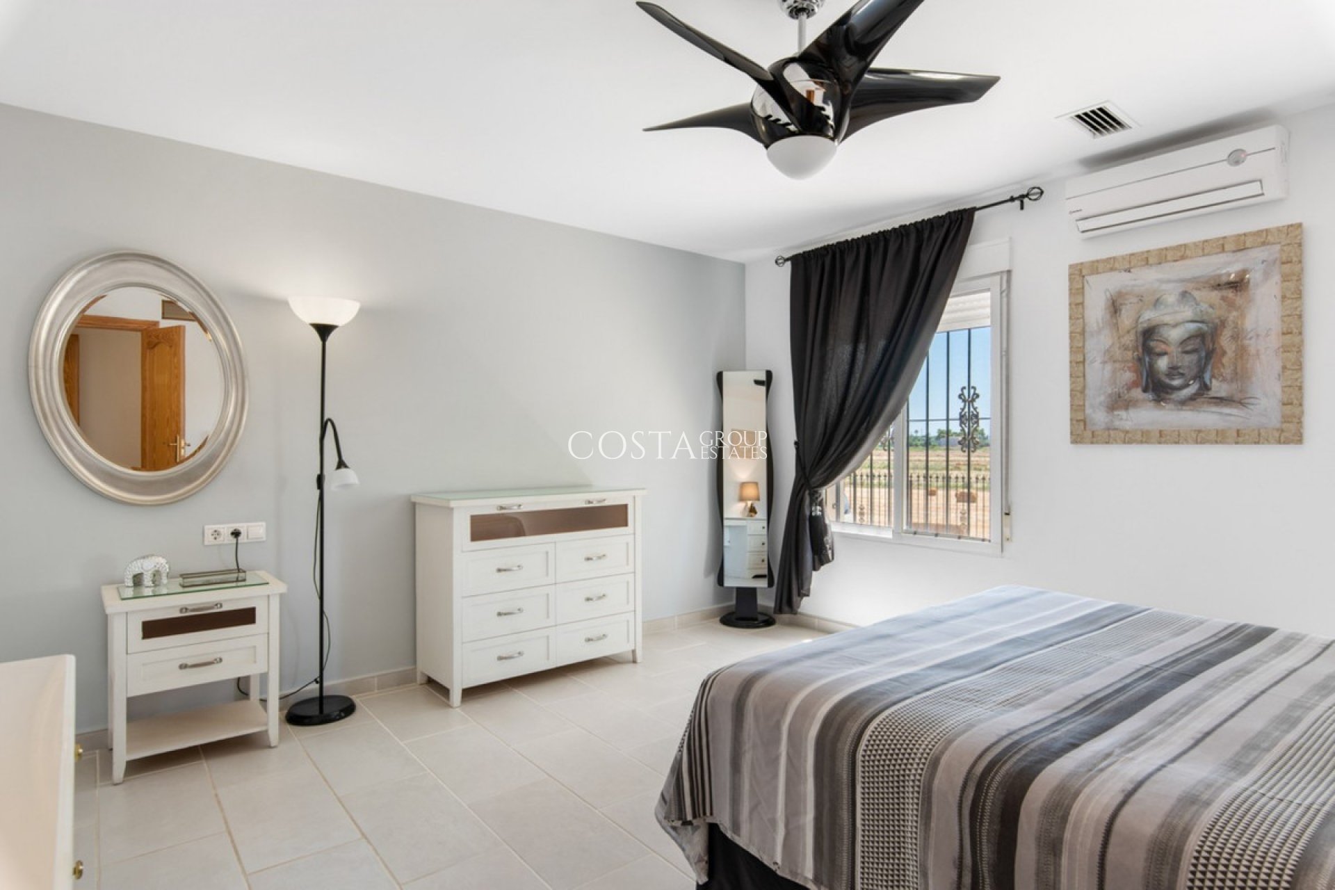 Resale - Villa -
Catral - Catral Centro