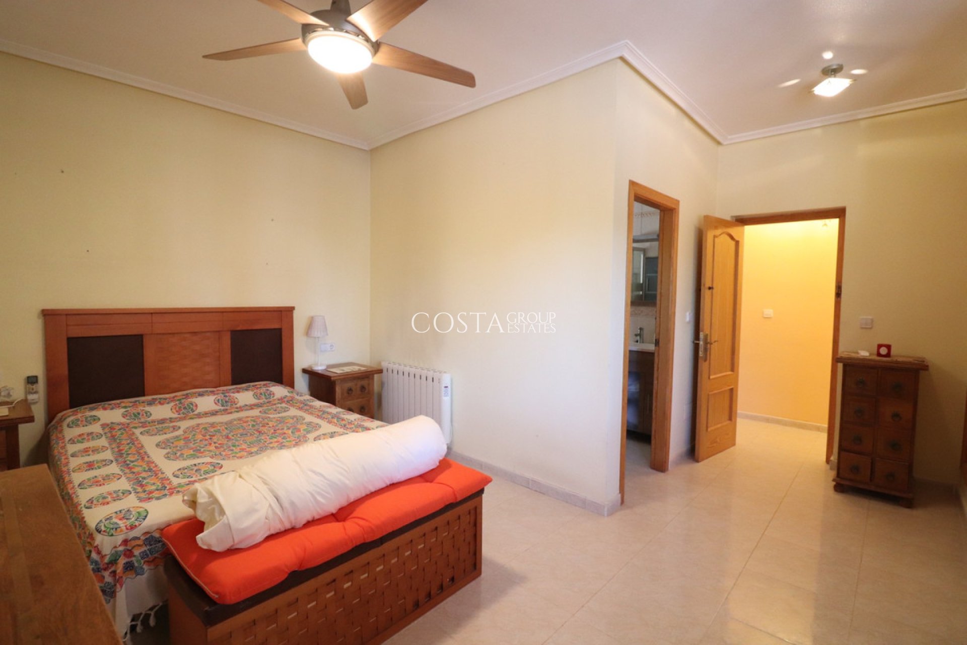 Resale - Villa -
Catral - Catral Centro