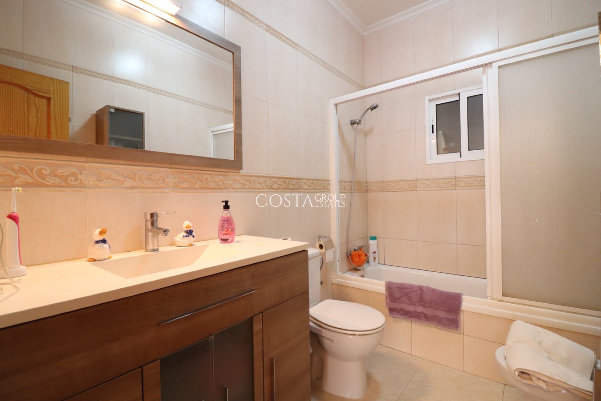 Resale - Villa -
Catral - Catral Centro