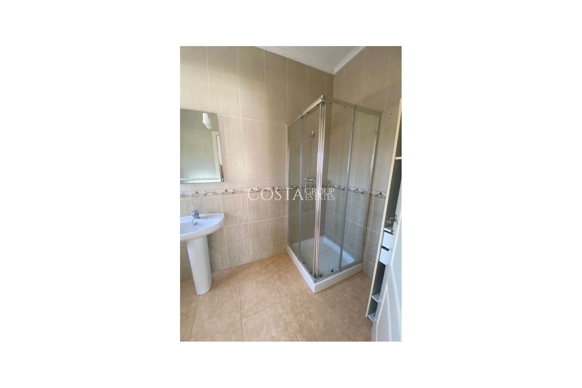 Resale - Villa -
Catral - Catral Centro