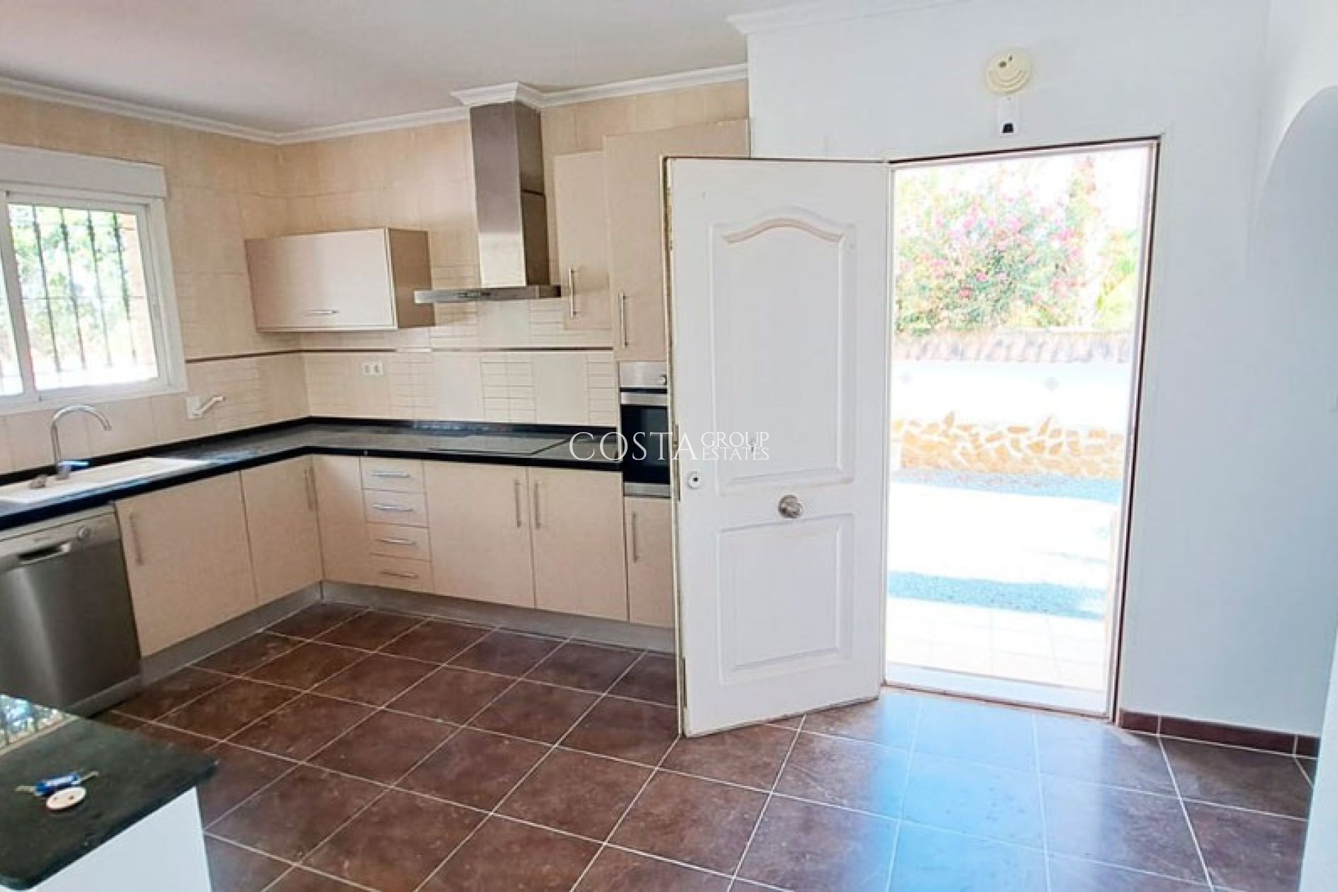 Resale - Villa -
Catral - Catral Centro