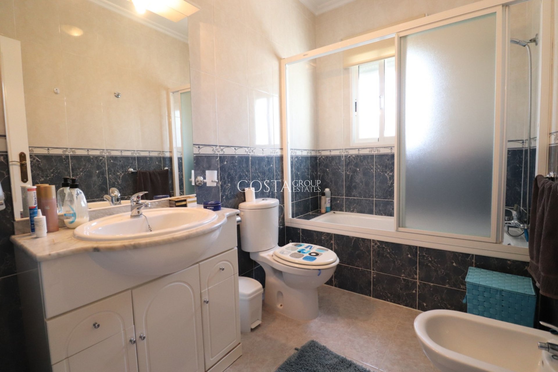 Resale - Villa -
Catral - Catral Centro