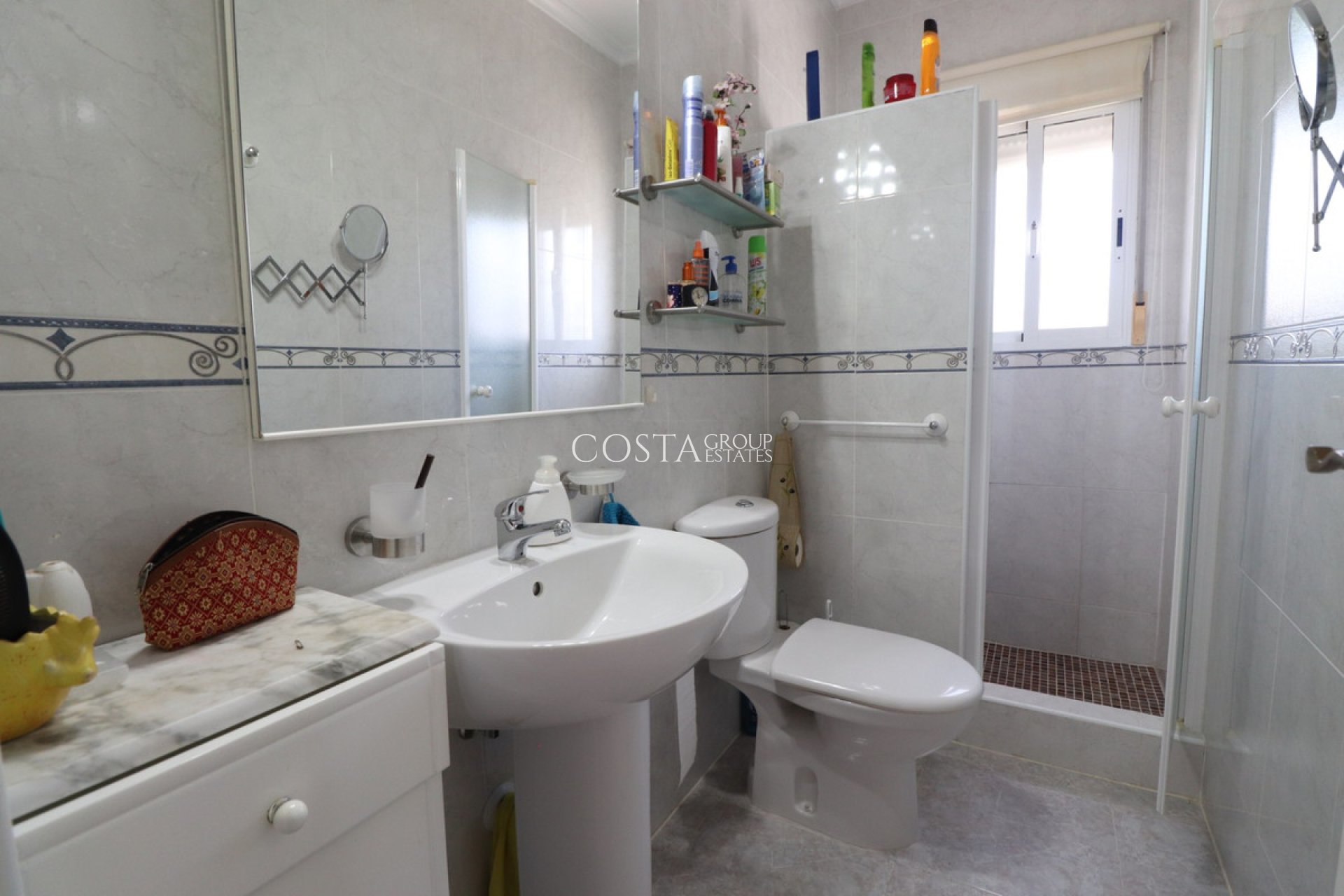 Resale - Villa -
Catral - Catral Centro