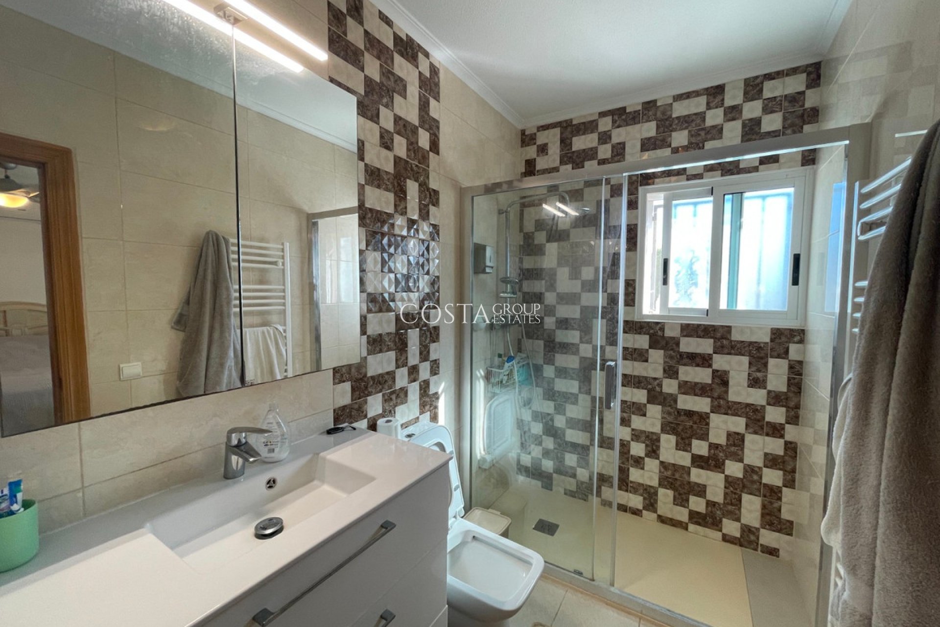 Resale - Villa -
Catral - Catral Centro