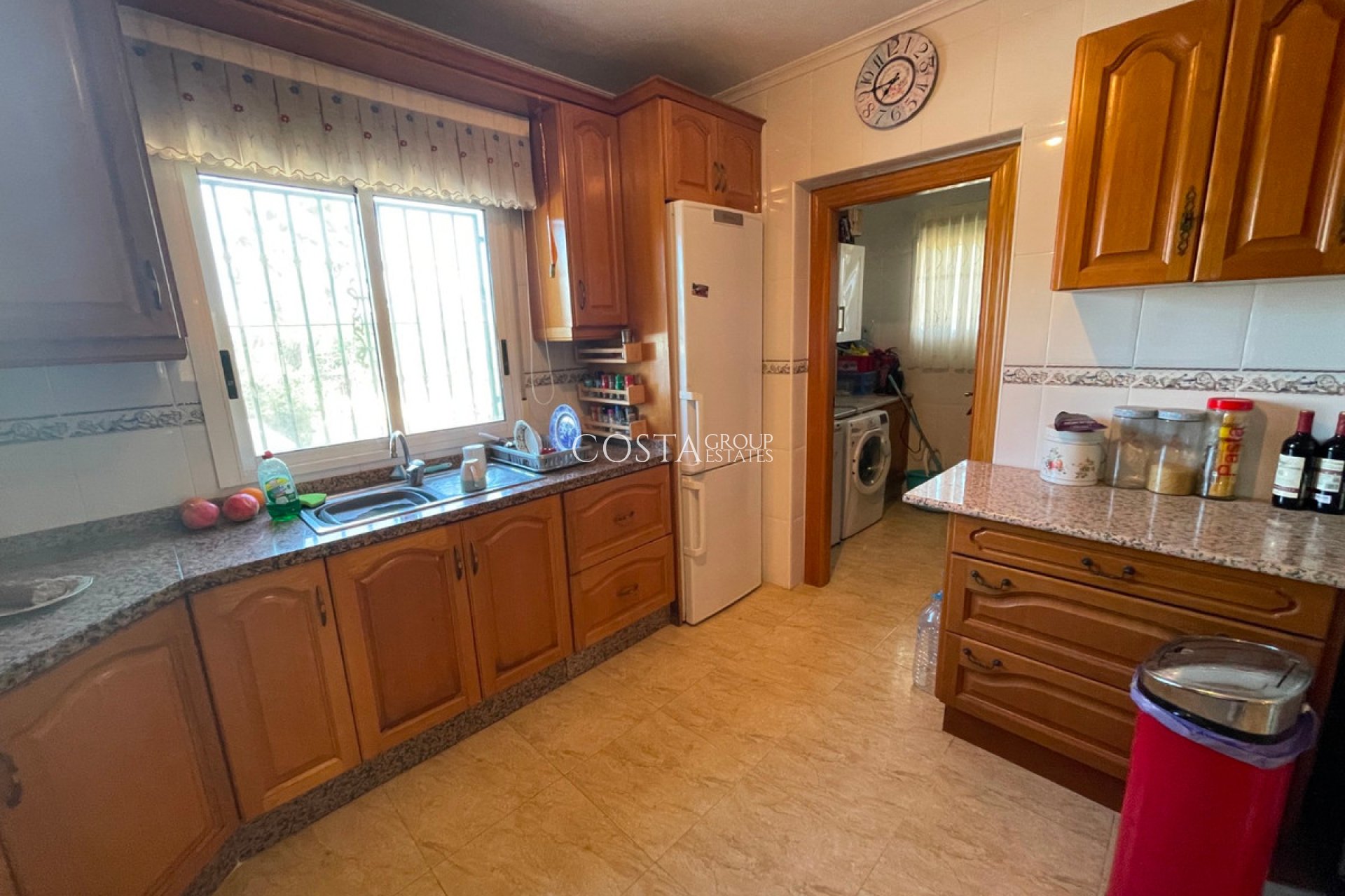 Resale - Villa -
Catral - Catral Centro