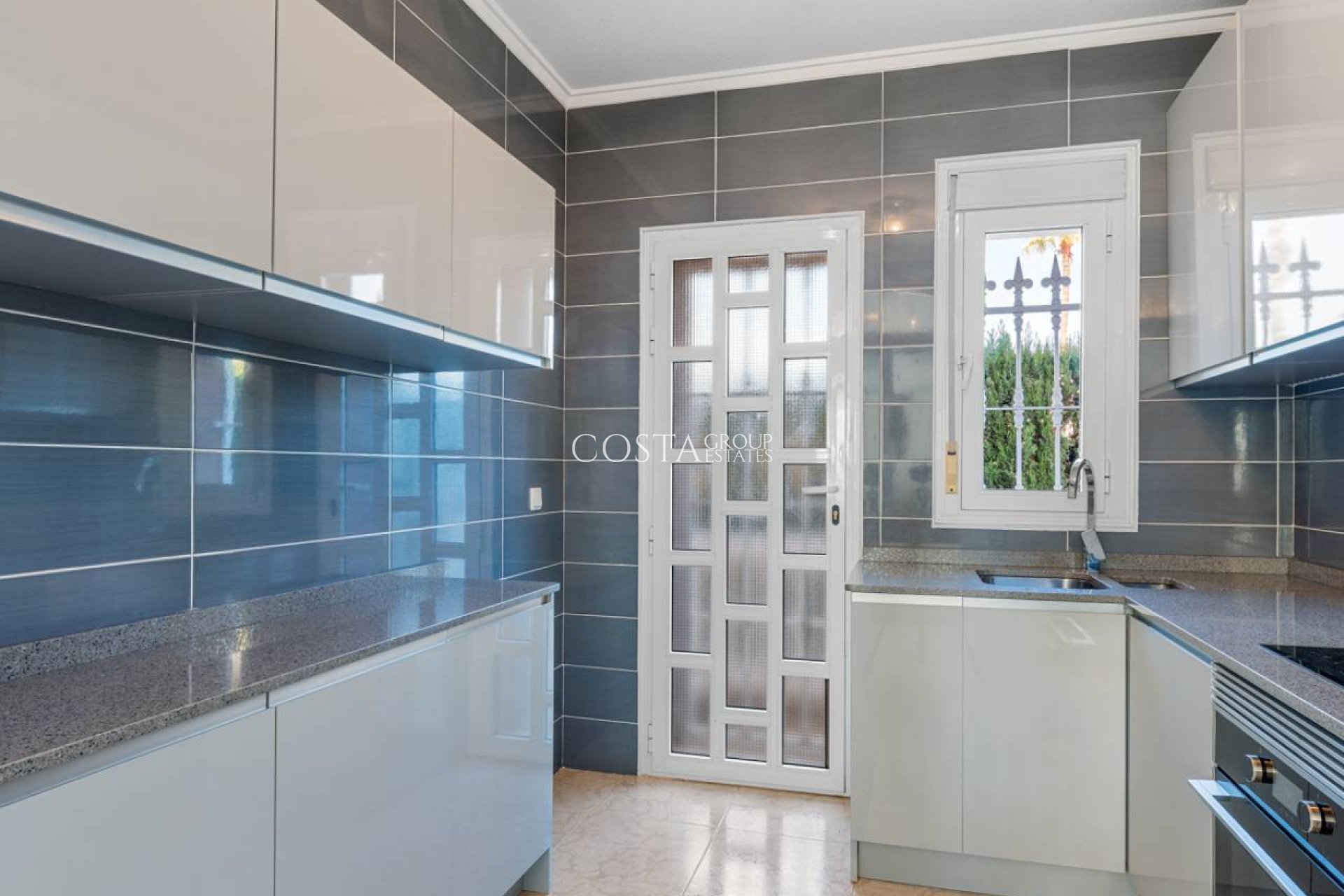 Resale - Villa -
Ciudad Quesada - Doña Pepa