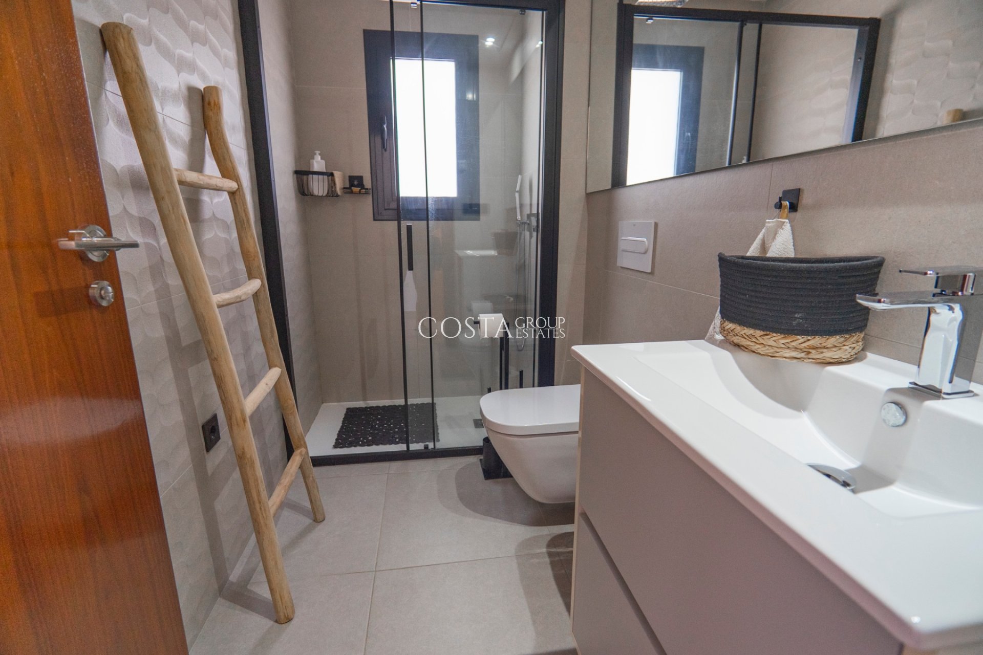 Resale - Villa -
Ciudad Quesada - town