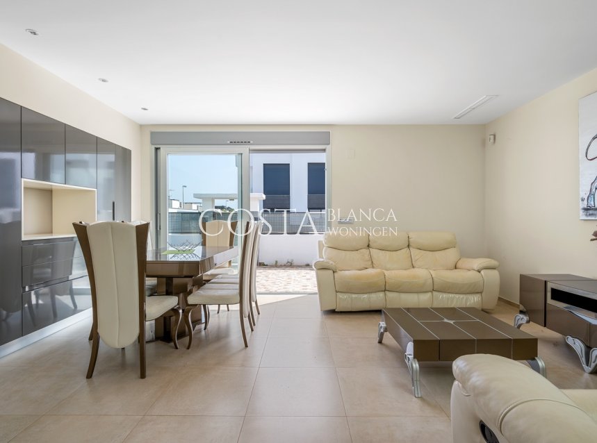 Resale - Villa -
Ciudad Quesada