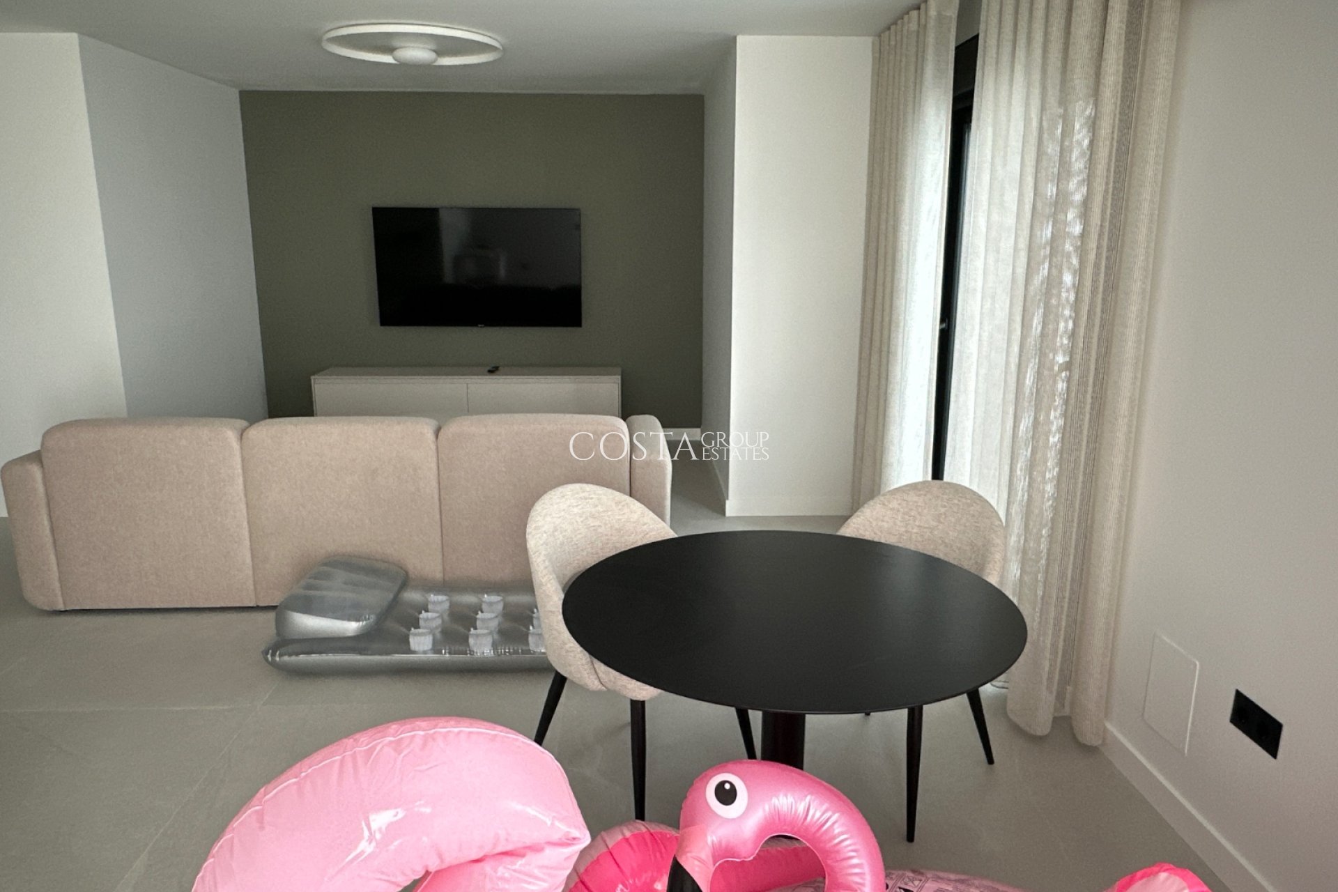 Resale - Villa -
Ciudad Quesada