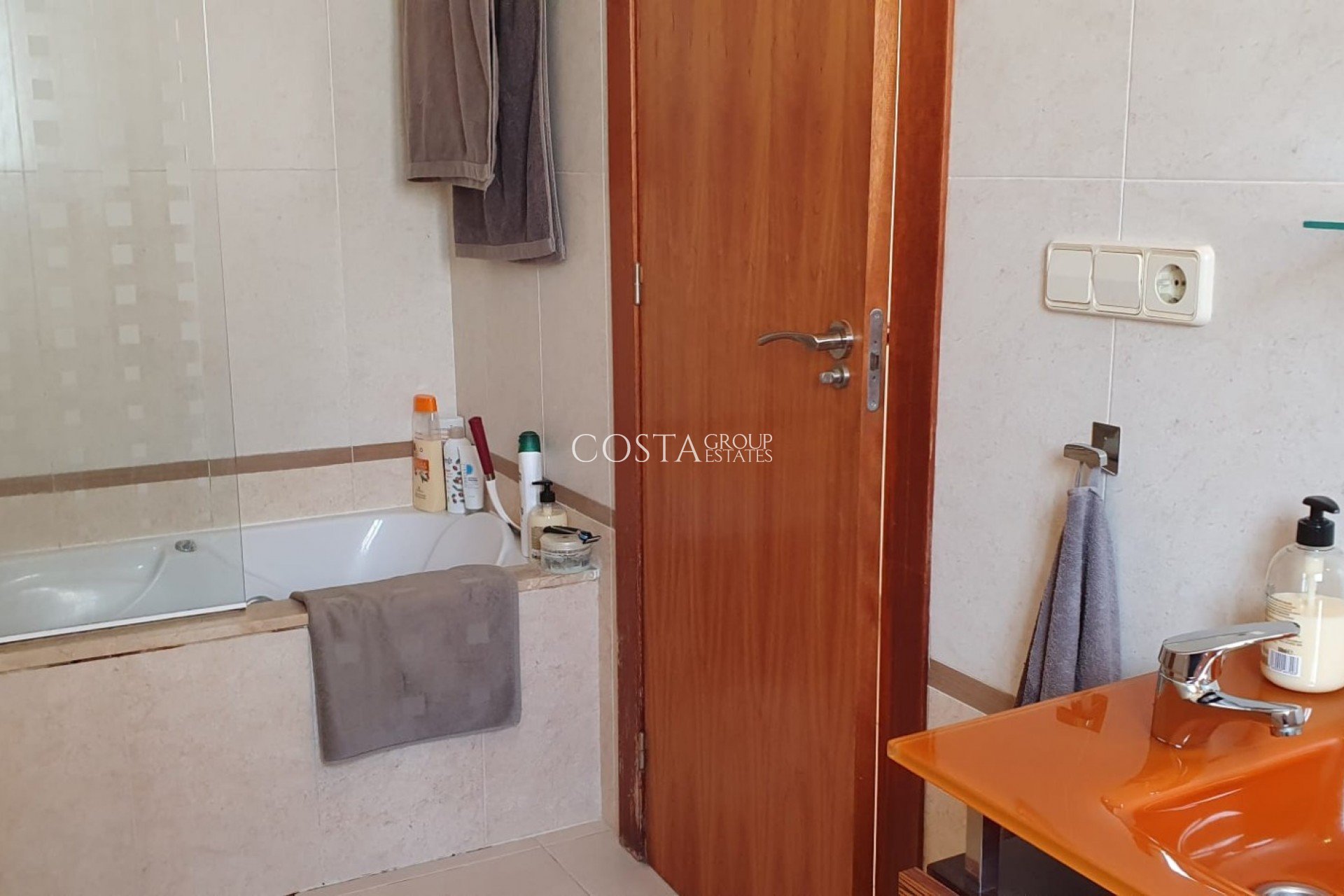 Resale - Villa -
Ciudad Quesada