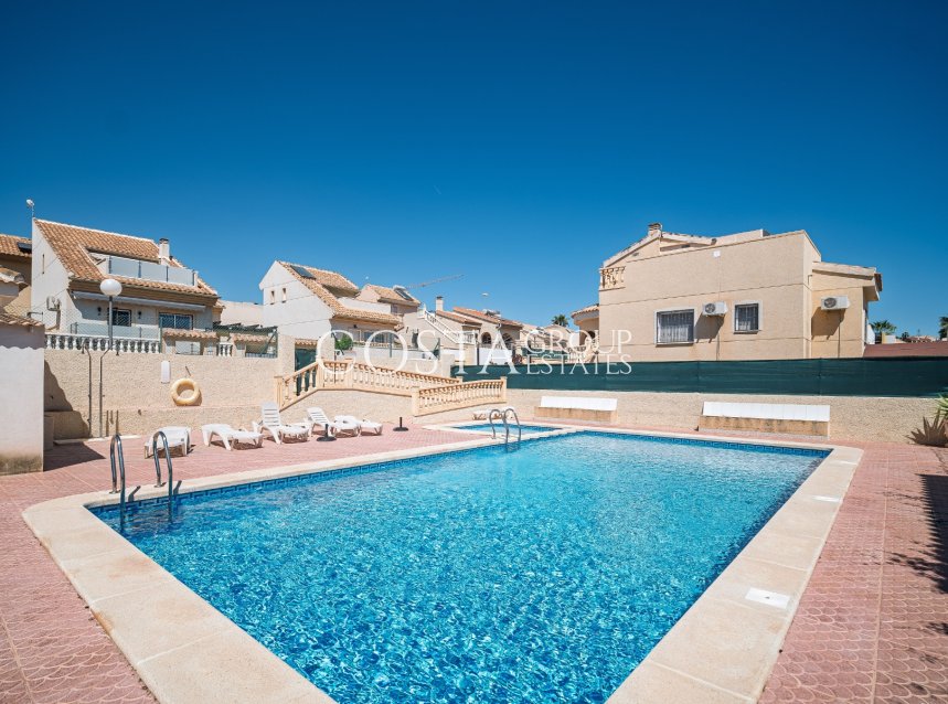 Resale - Villa -
Ciudad Quesada