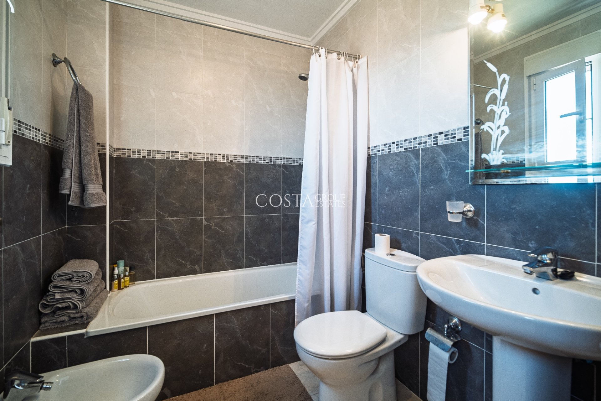 Resale - Villa -
Ciudad Quesada