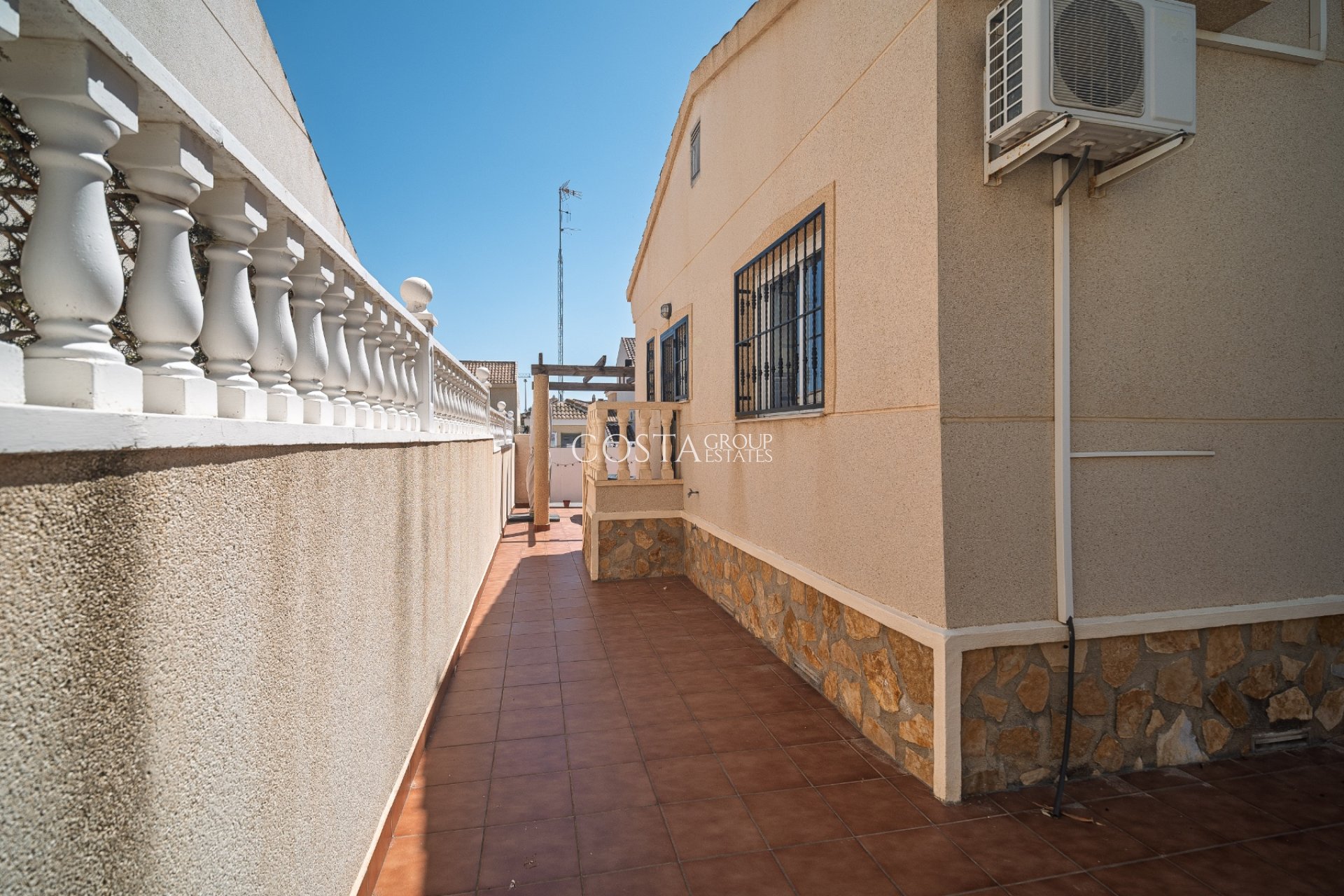 Resale - Villa -
Ciudad Quesada