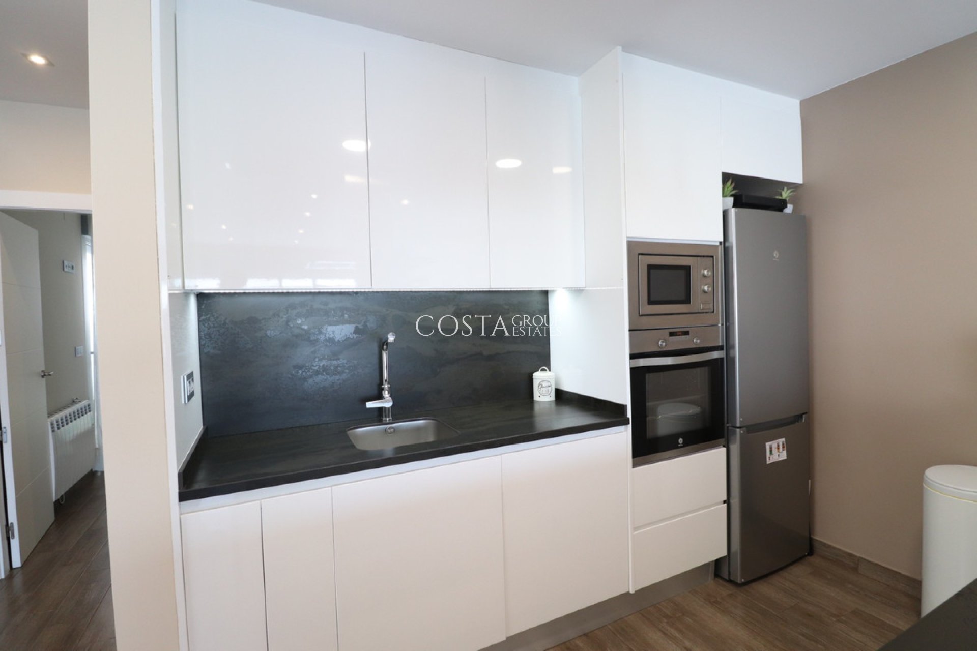 Resale - Villa -
Daya Vieja - Daya Vieja Centro