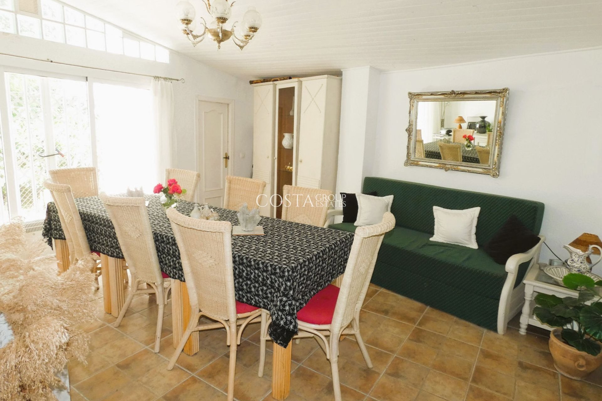 Resale - Villa -
Dolores - Dolores Centro