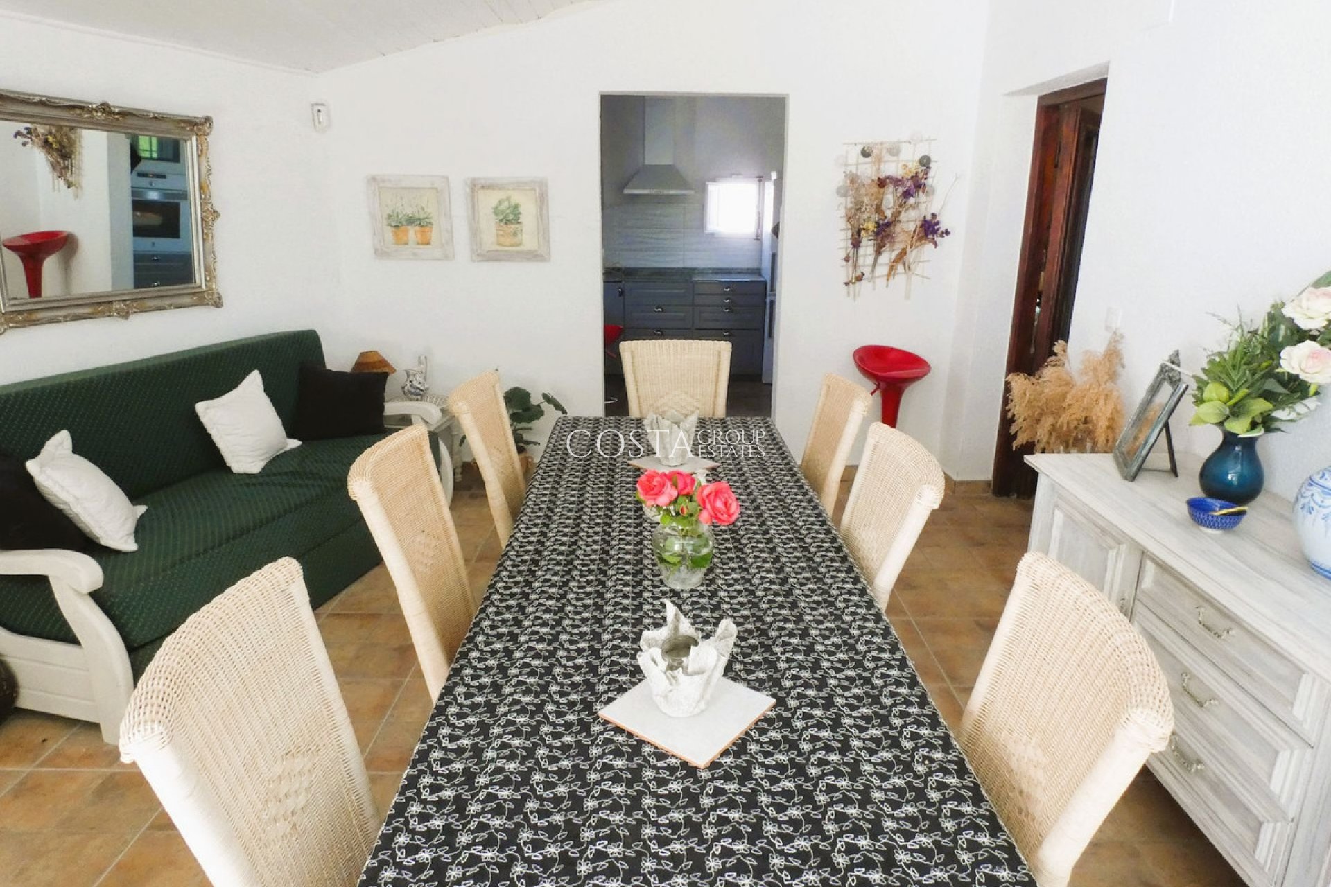 Resale - Villa -
Dolores - Dolores Centro