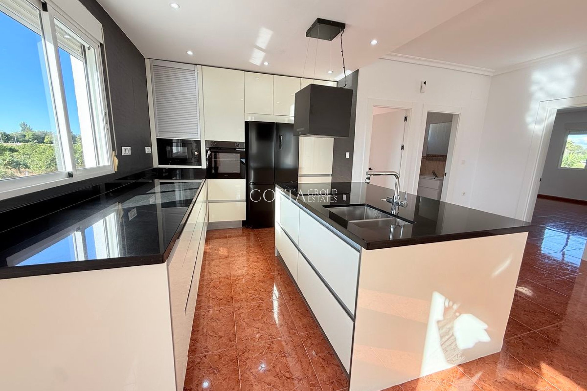 Resale - Villa -
Dolores - Dolores Centro