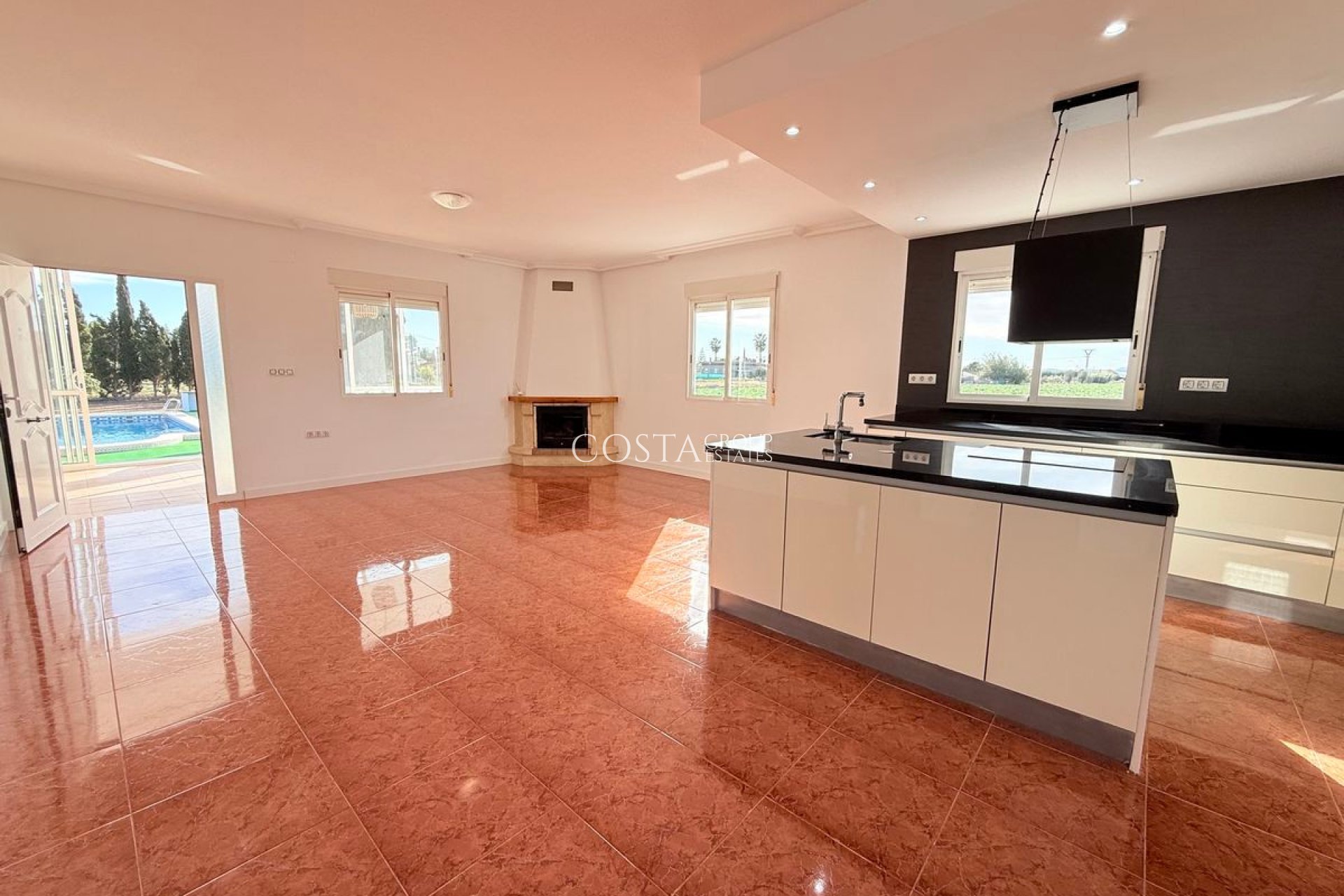 Resale - Villa -
Dolores - Dolores Centro