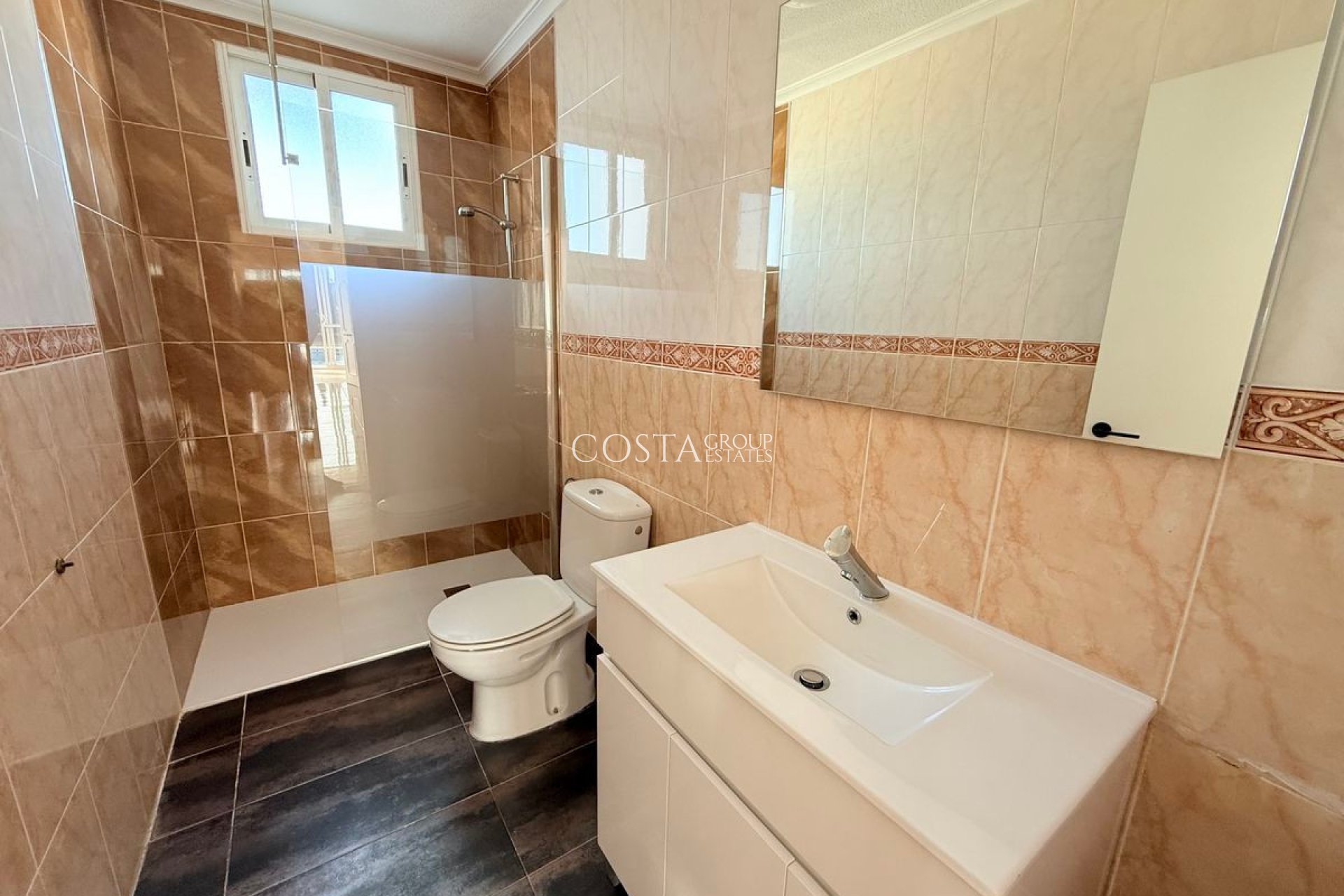 Resale - Villa -
Dolores - Dolores Centro