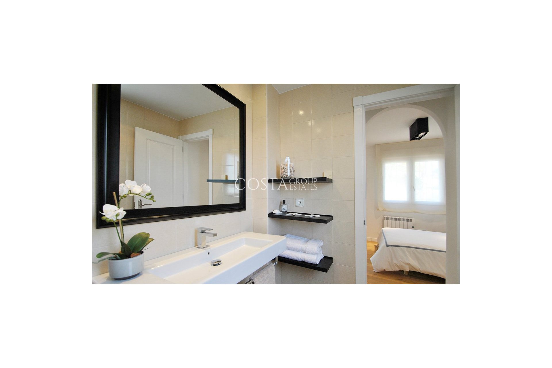 Resale - Villa -
Elche - La Marina