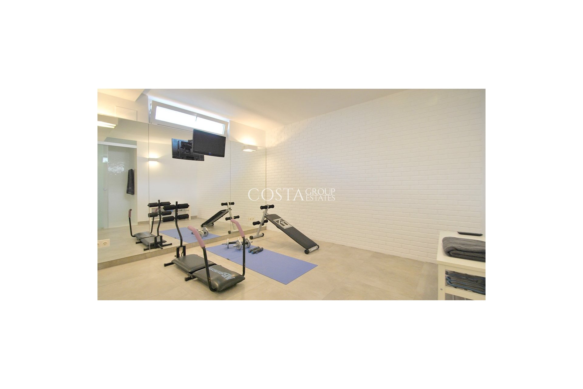 Resale - Villa -
Elche - La Marina