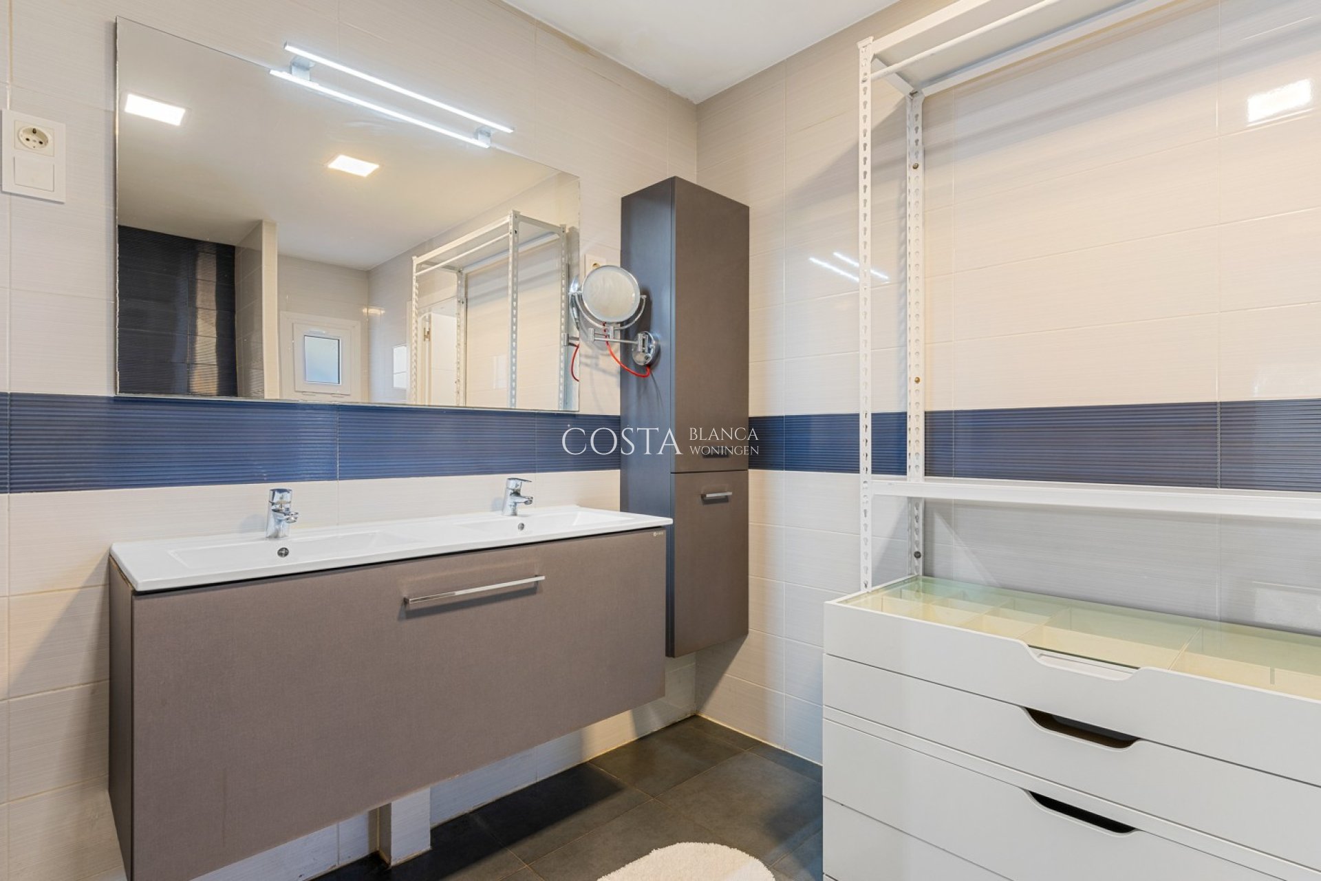 Resale - Villa -
Elche Pedanías - Las Bayas