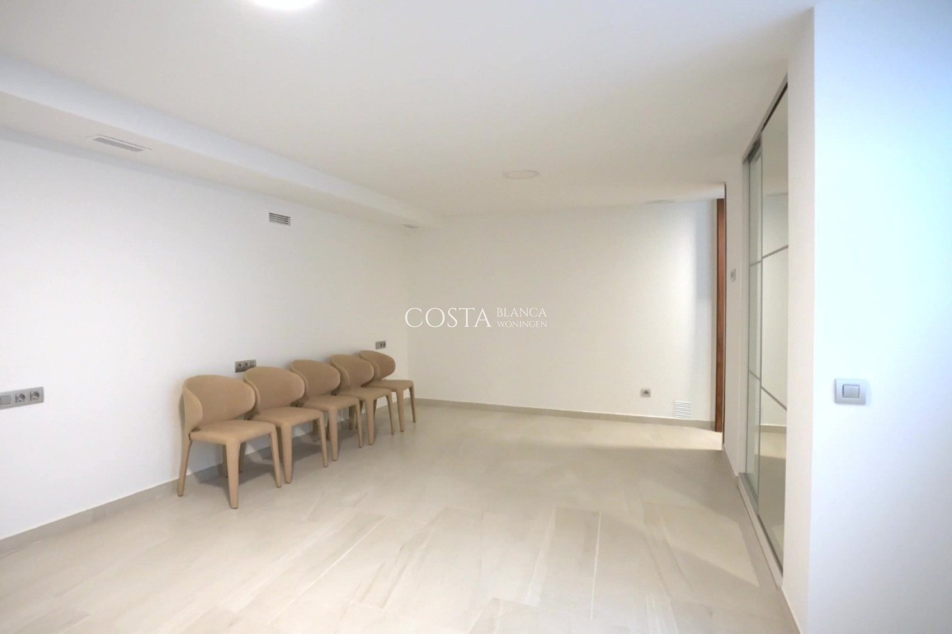 Resale - Villa -
Finestrat - Golf Bahía