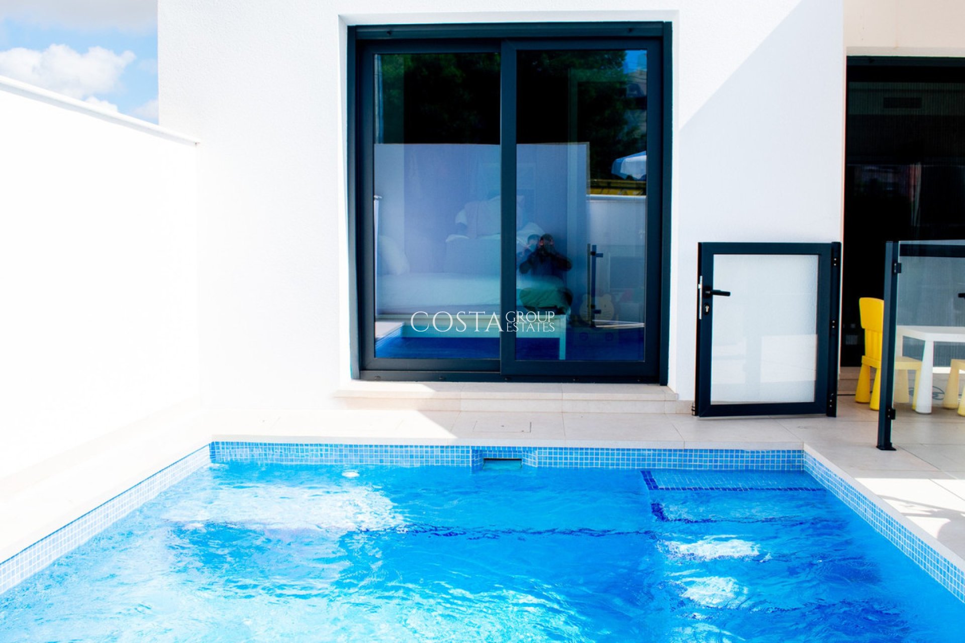 Resale - Villa -
Formentera de Segura