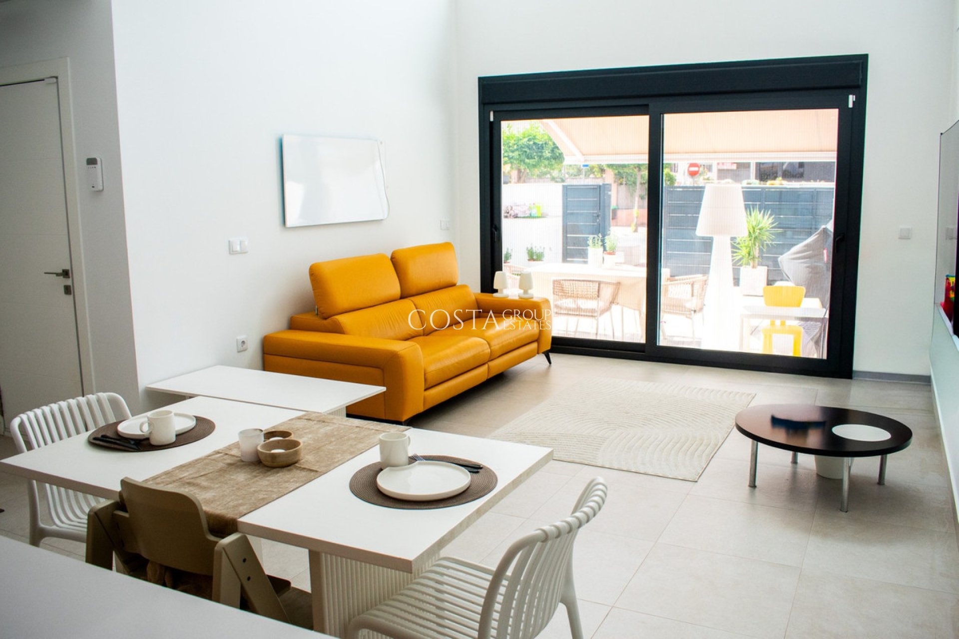 Resale - Villa -
Formentera de Segura