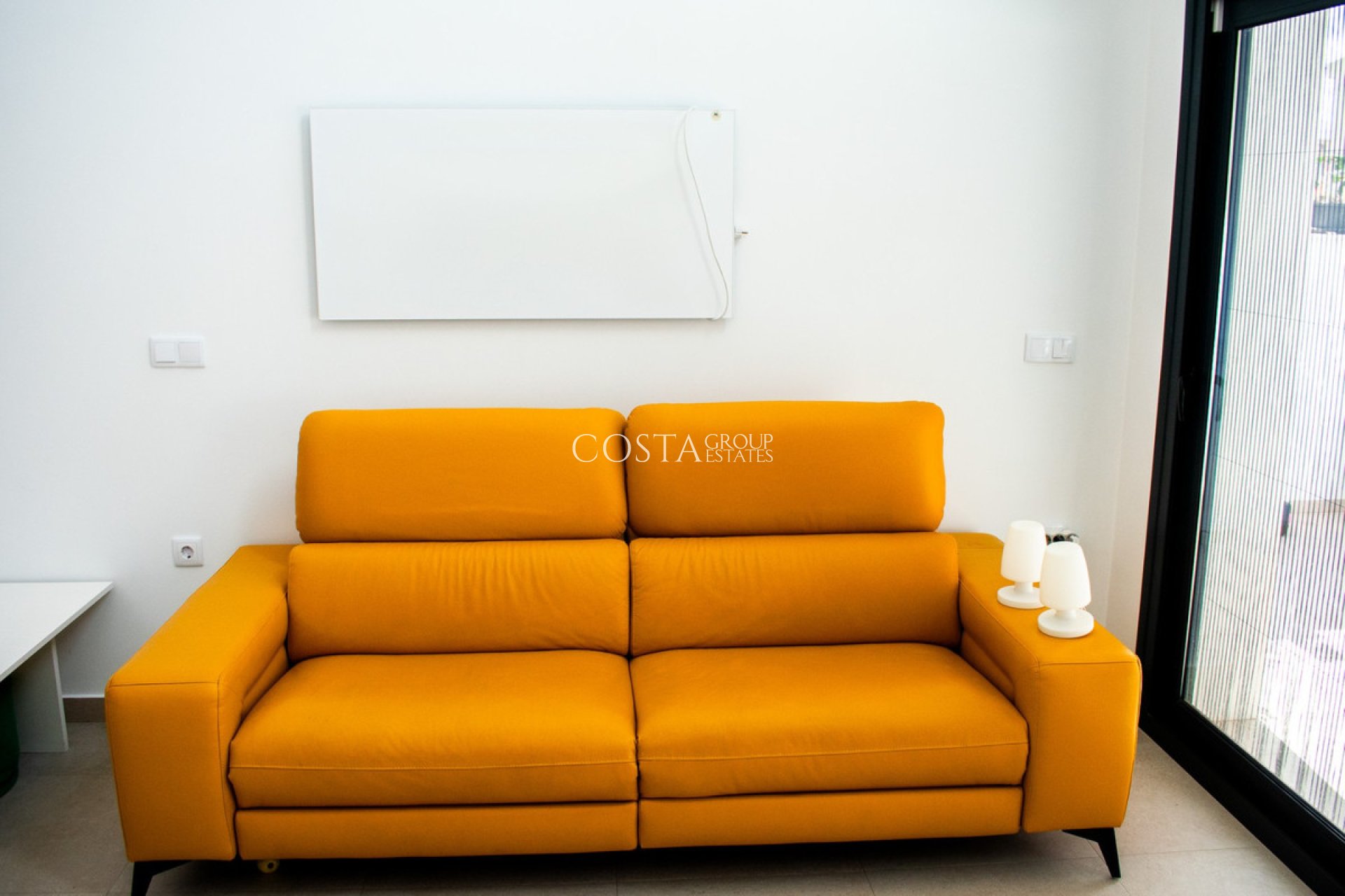 Resale - Villa -
Formentera de Segura